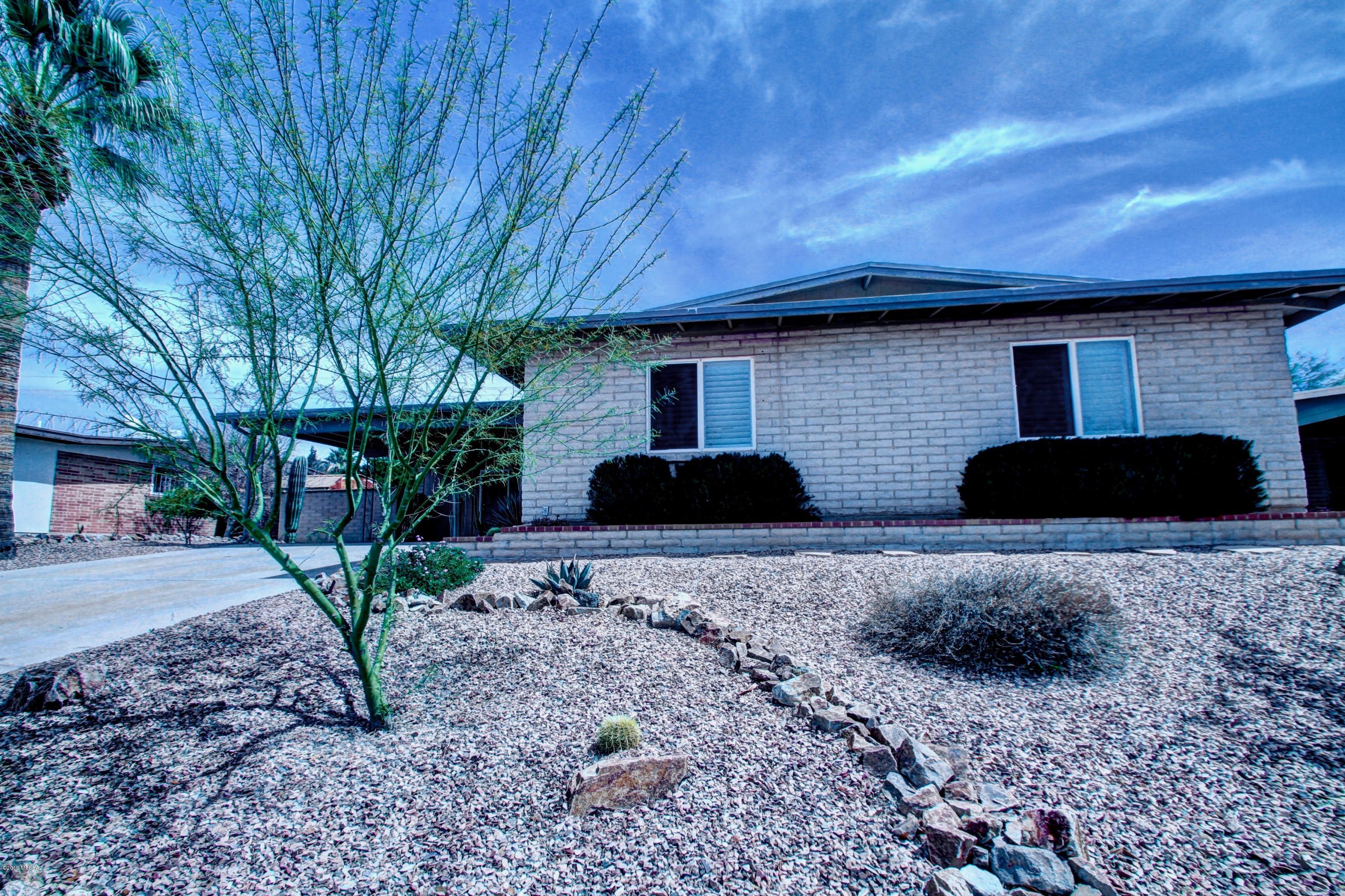 1741 S Palm Springs Circle