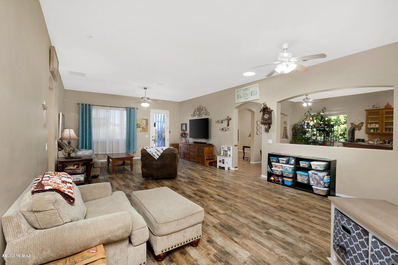340 W Lexington Street