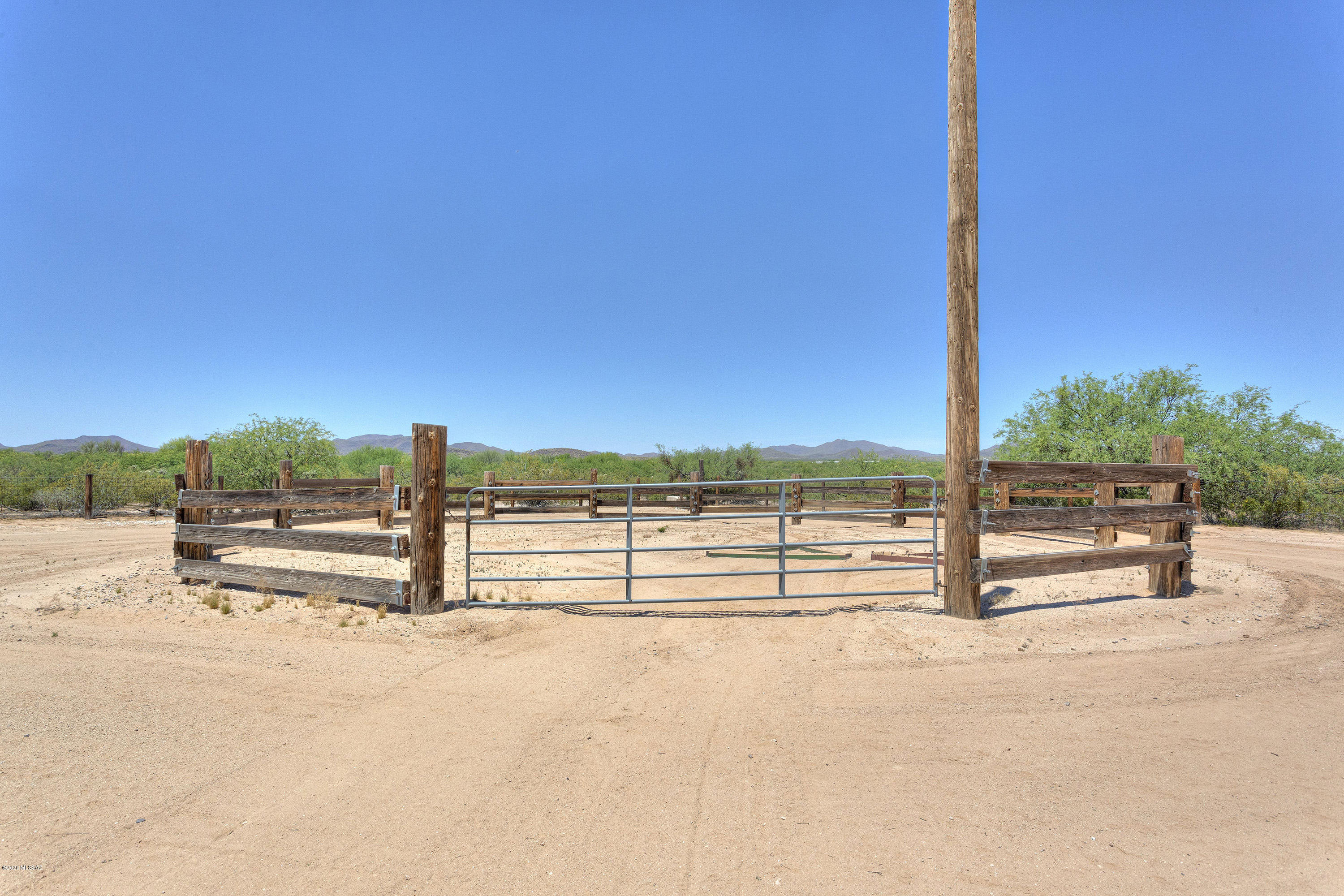 8801 S Silver Star Drive