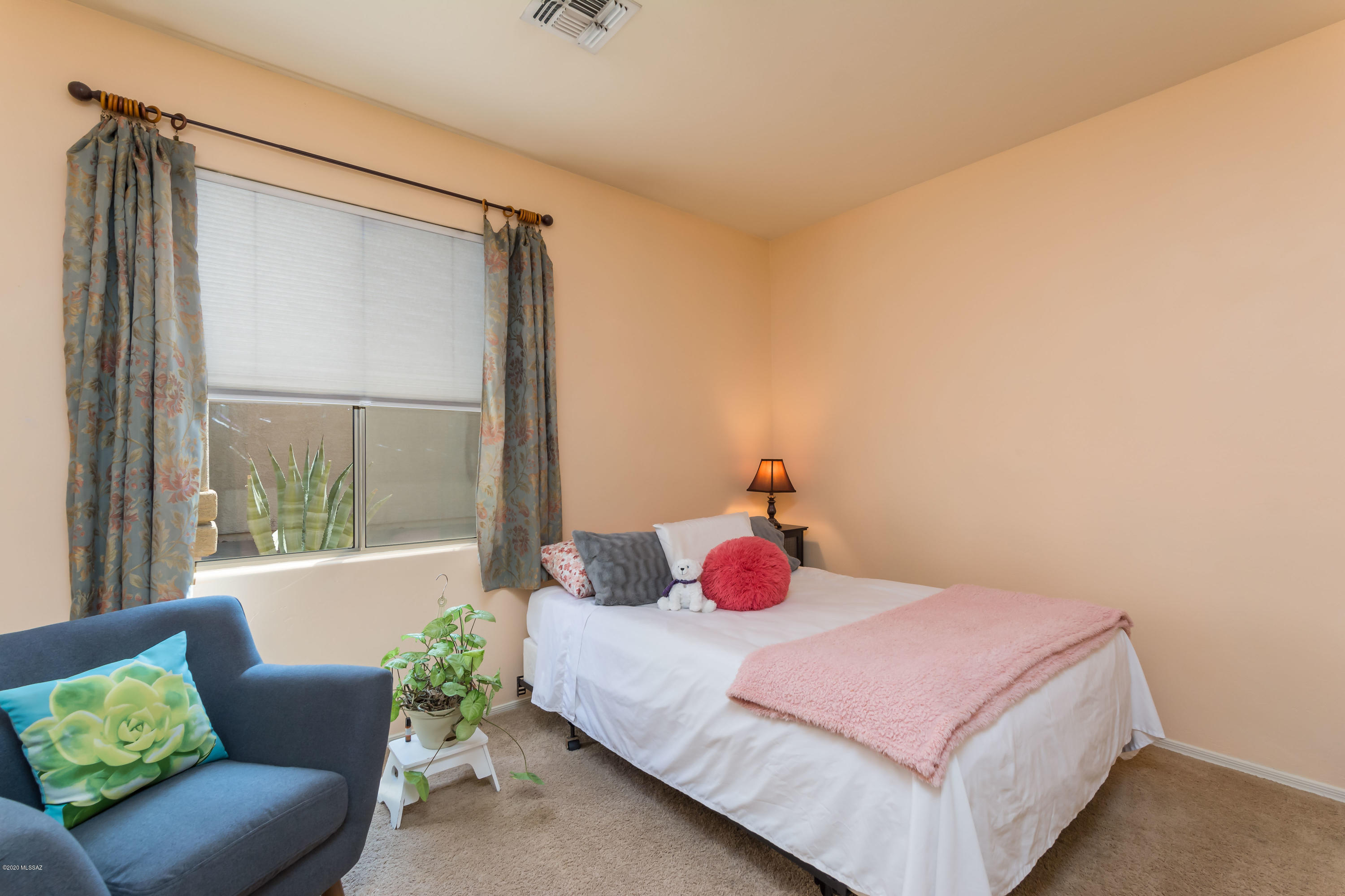 5562 W Crimson Bluff Drive