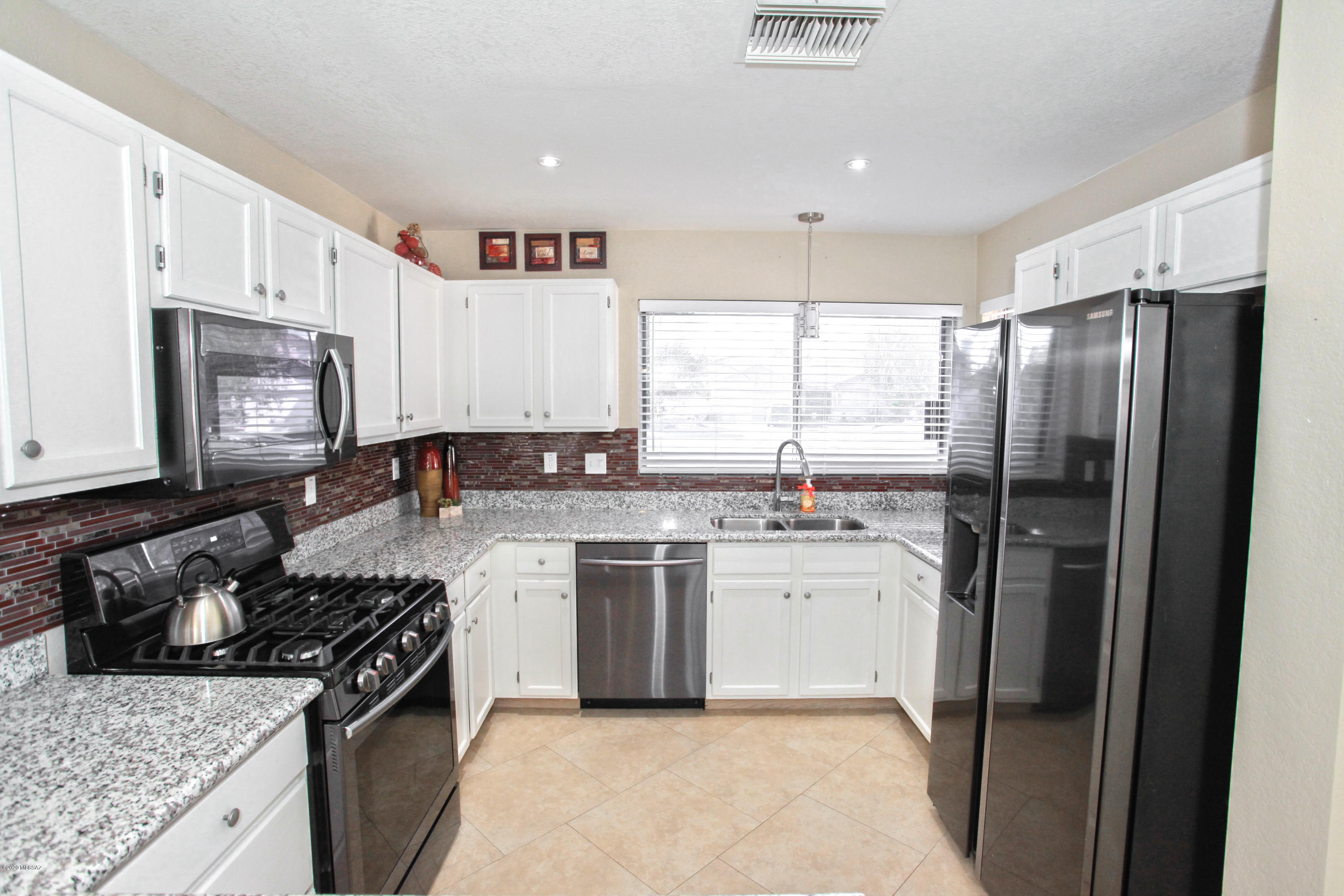 3464 W Sky Ridge Loop