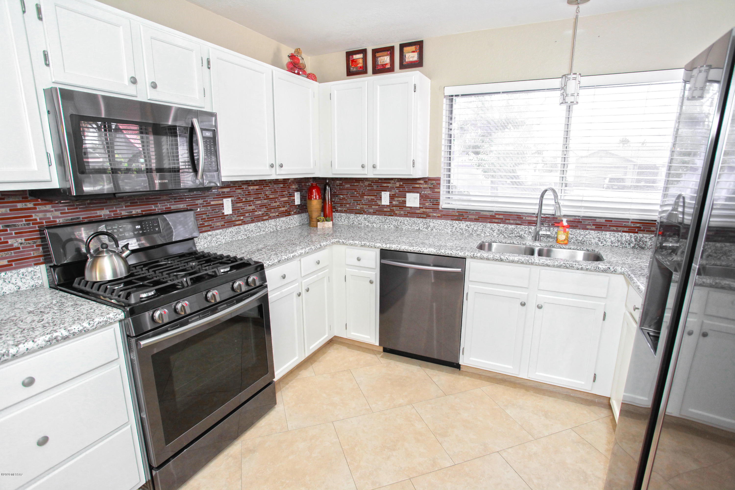 3464 W Sky Ridge Loop
