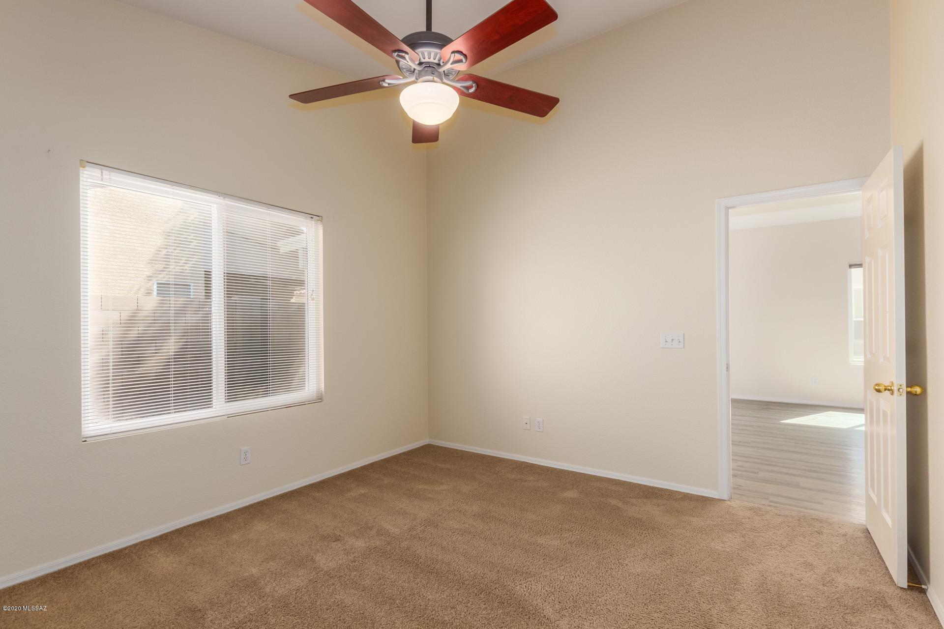 9492 N Englewood Drive
