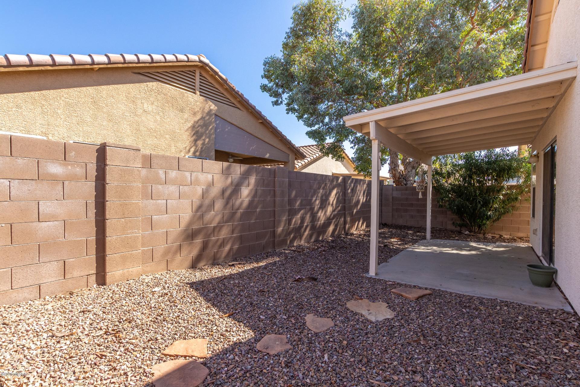 9492 N Englewood Drive
