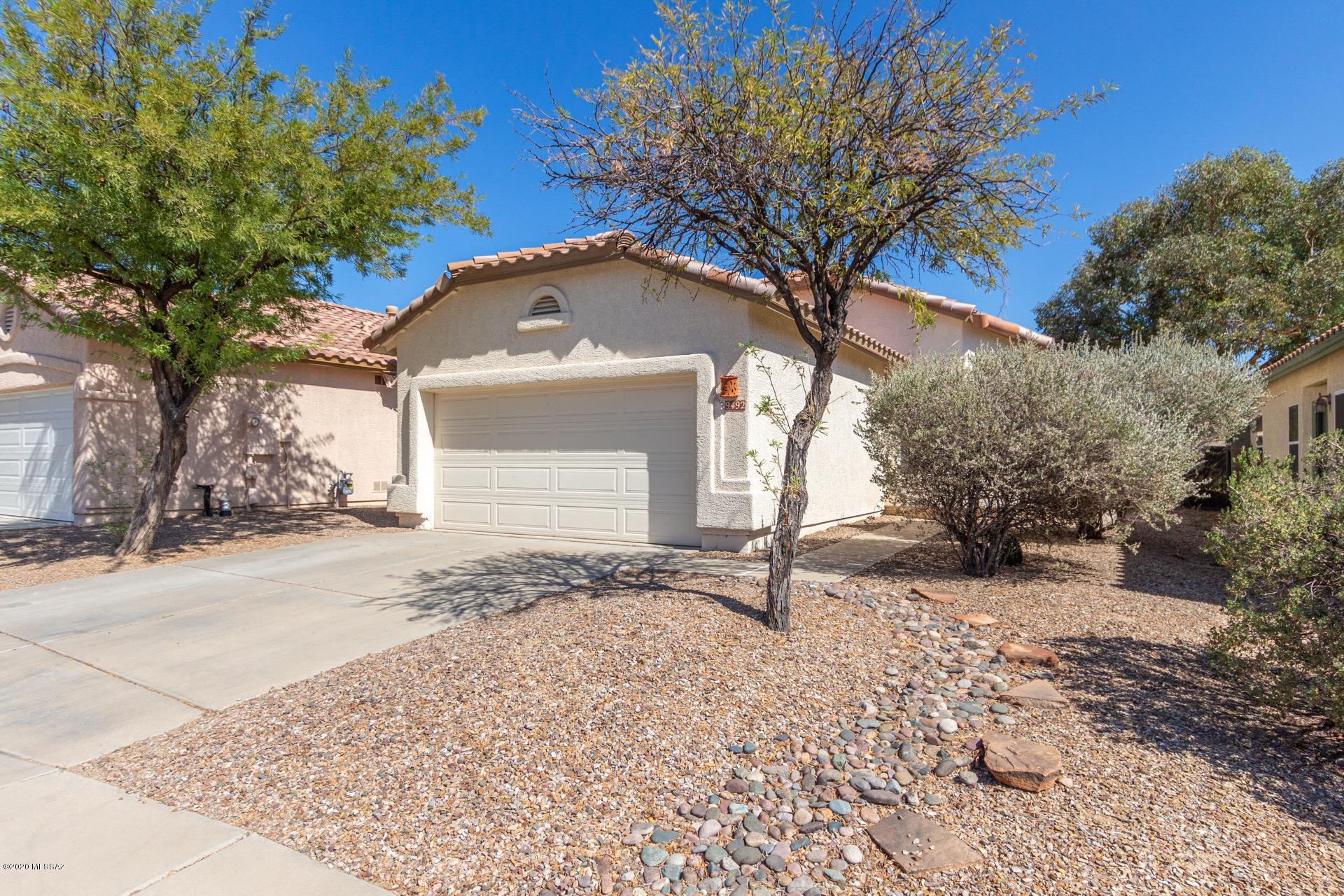 9492 N Englewood Drive