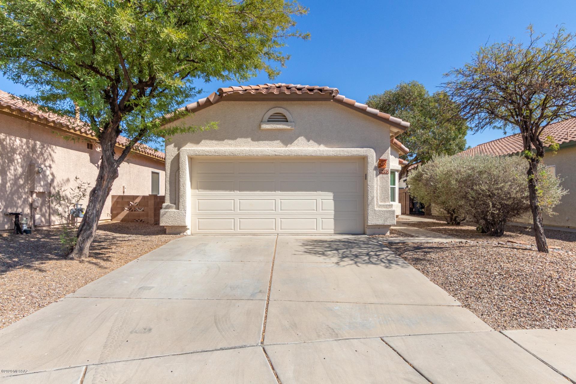 9492 N Englewood Drive