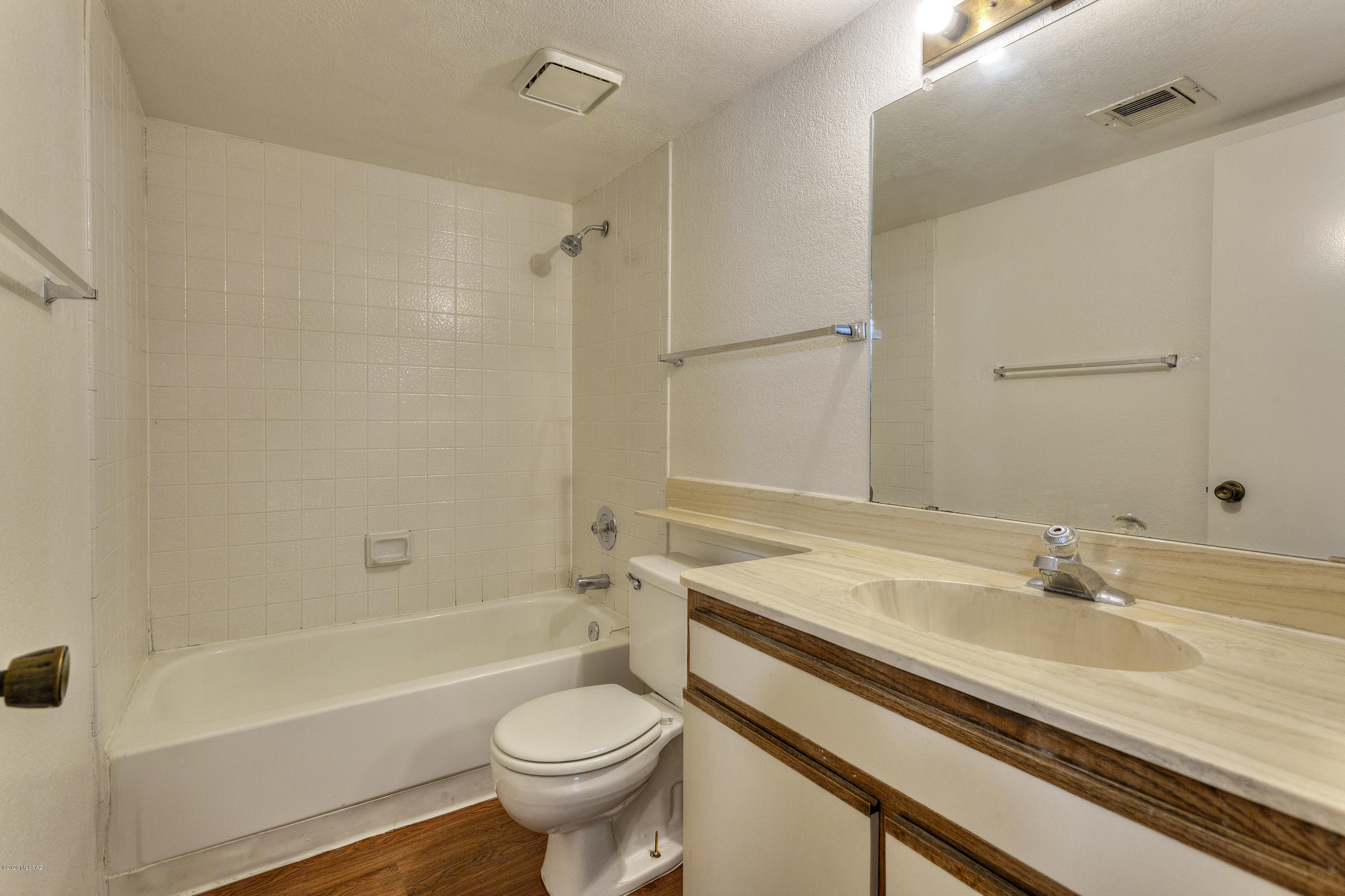 1668 W Park Wood Lane Unit: 162