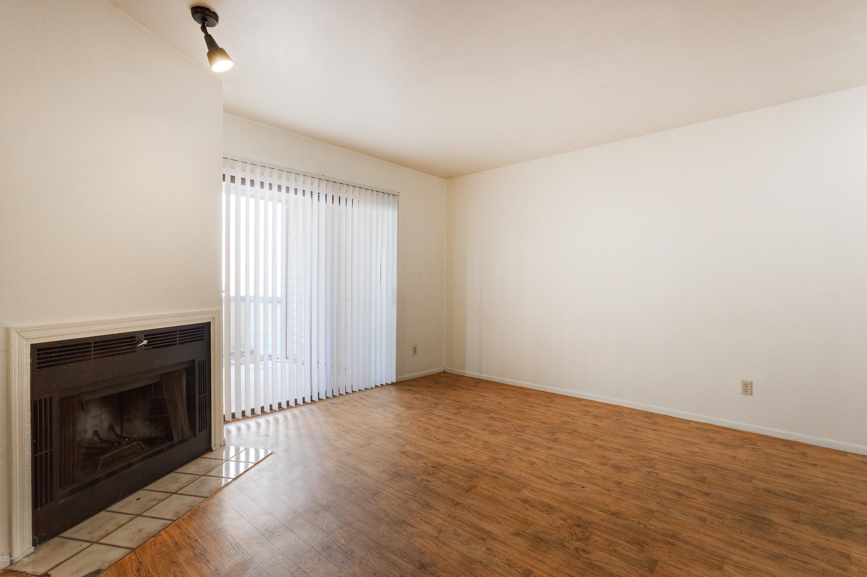 1668 W Park Wood Lane Unit: 162