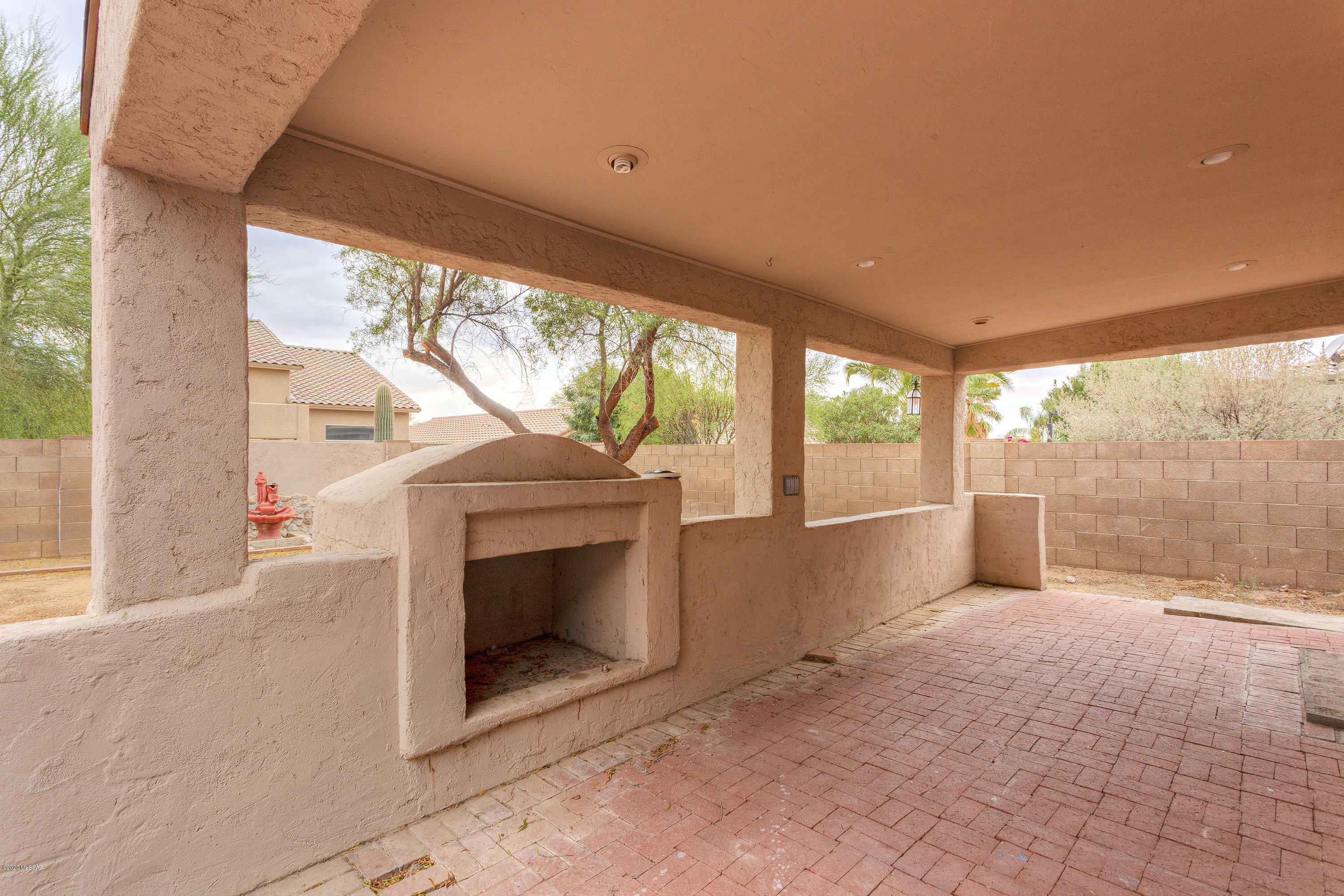 2649 W Desert Brook Court