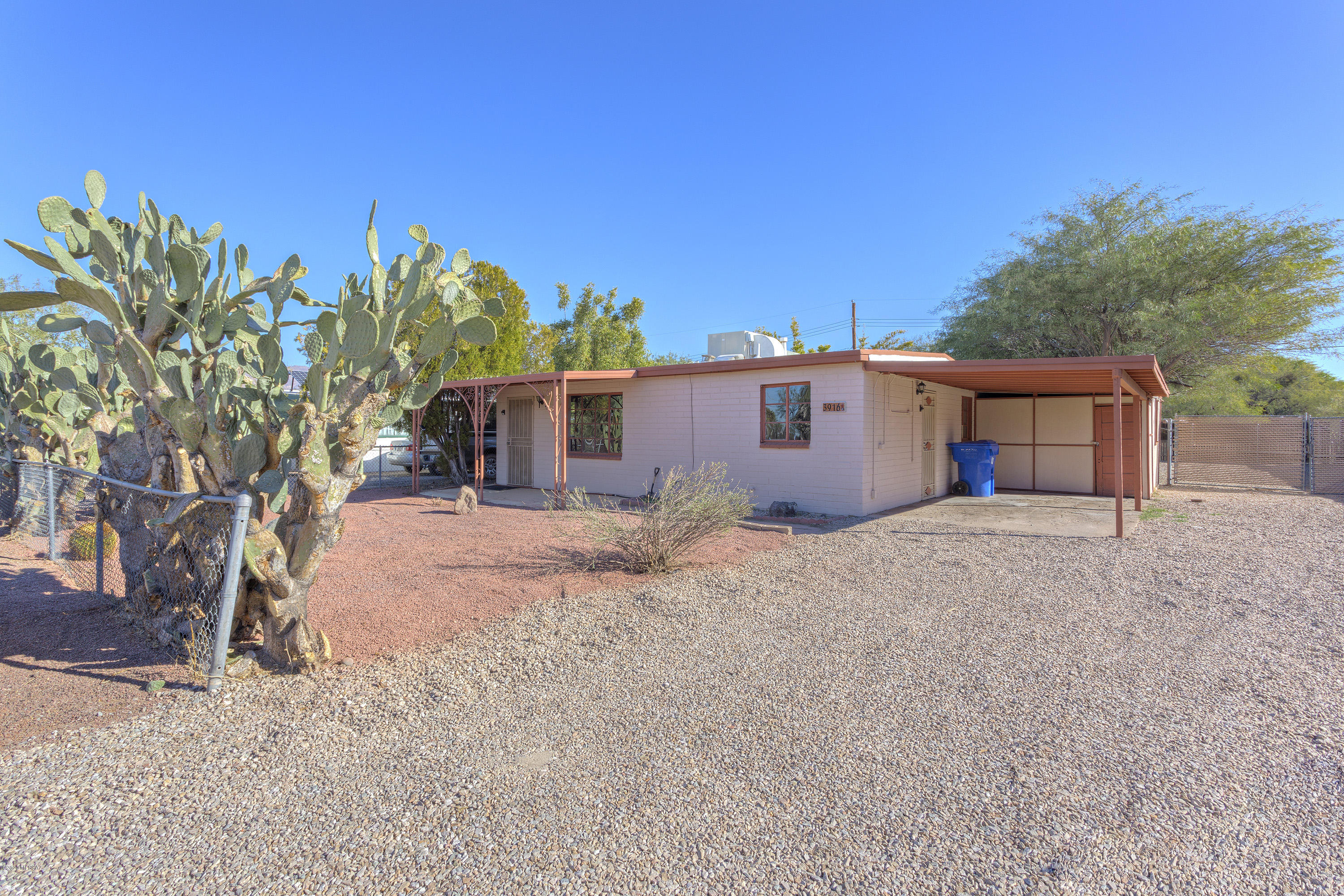 3916 N Fontana Avenue