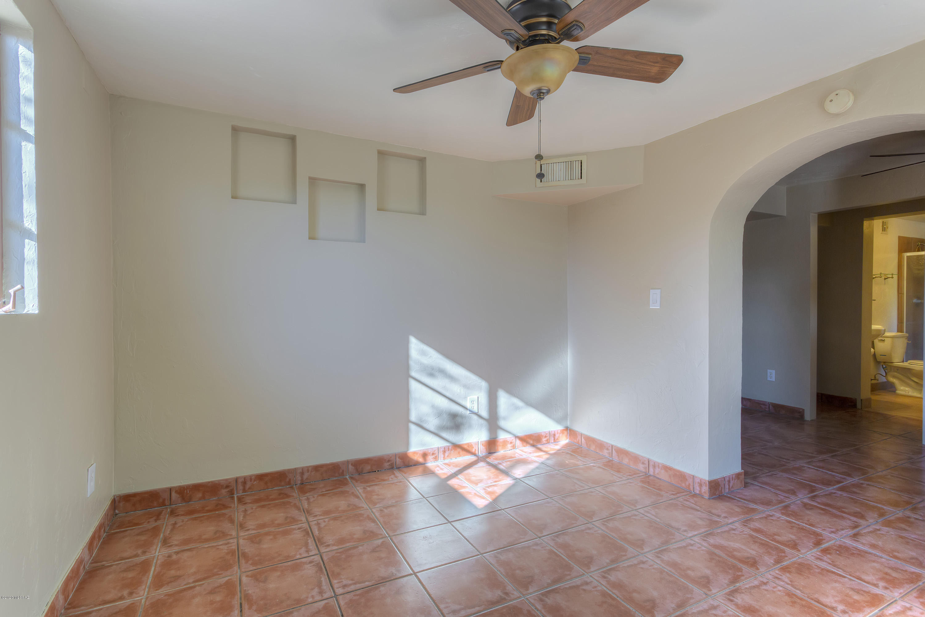 3916 N Fontana Avenue