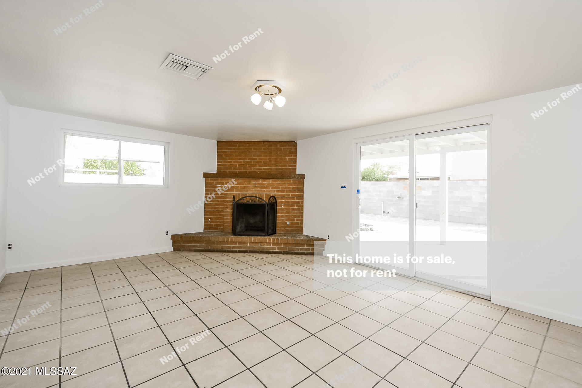 6950 E Calle Neptuno