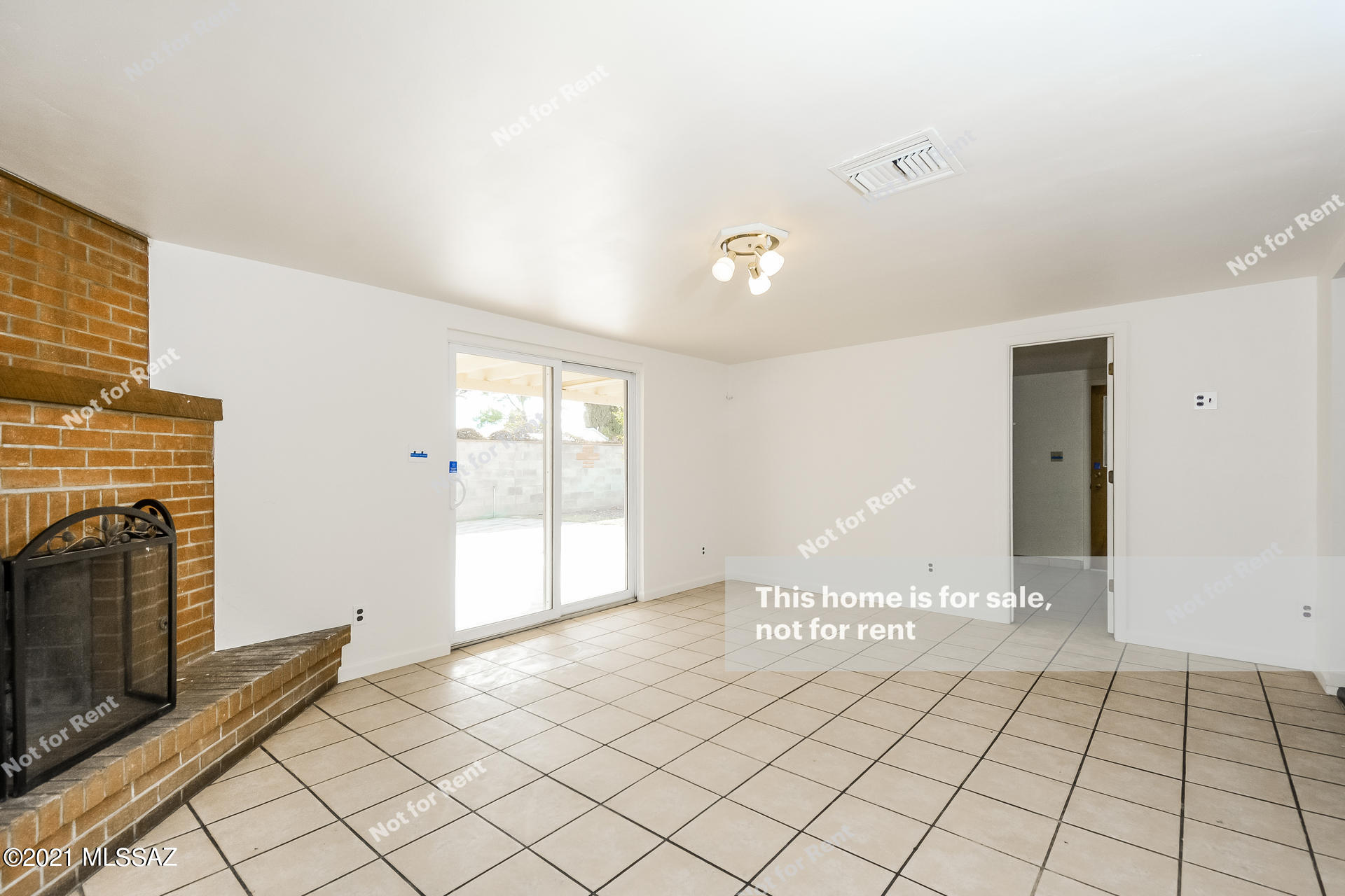 6950 E Calle Neptuno