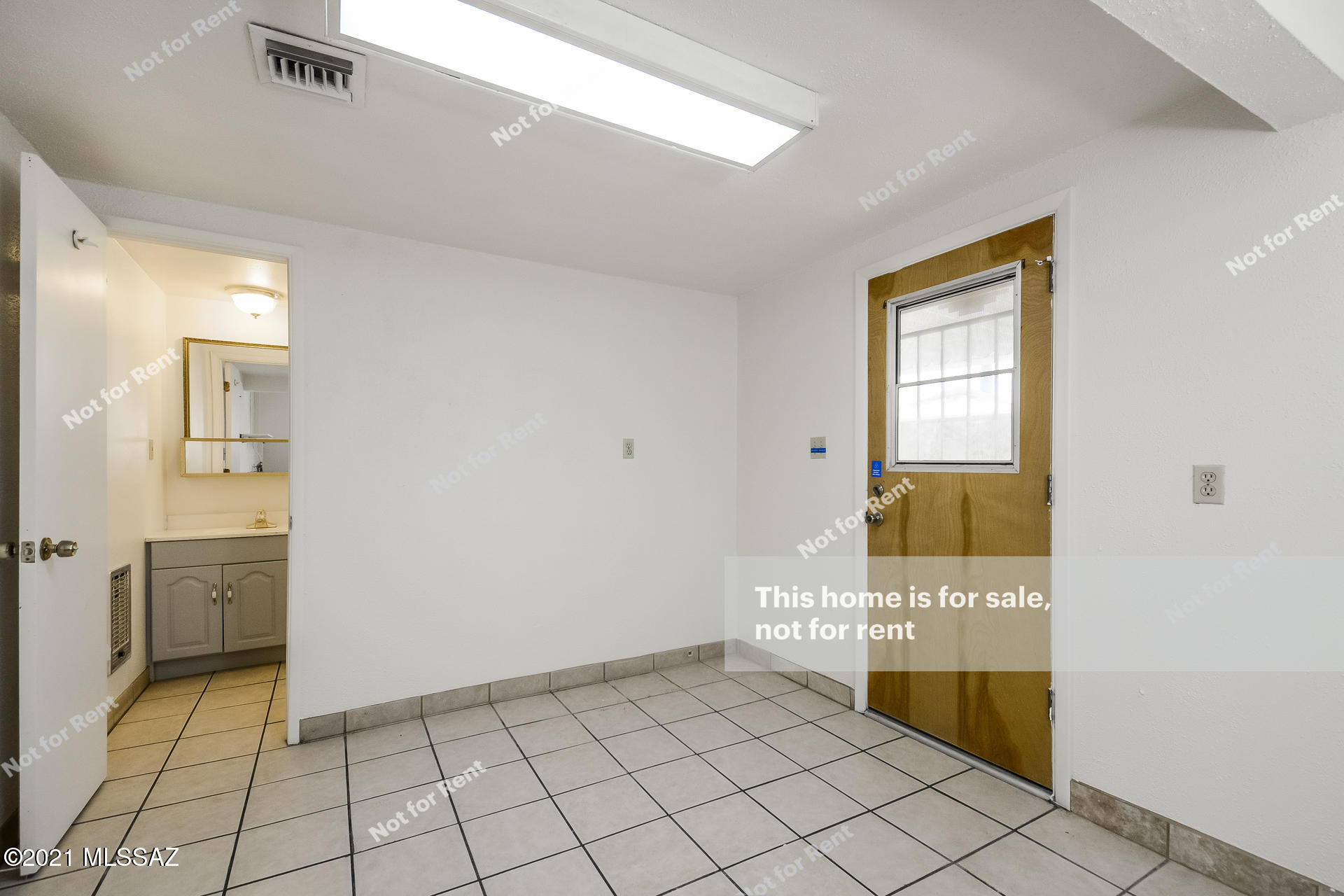 6950 E Calle Neptuno