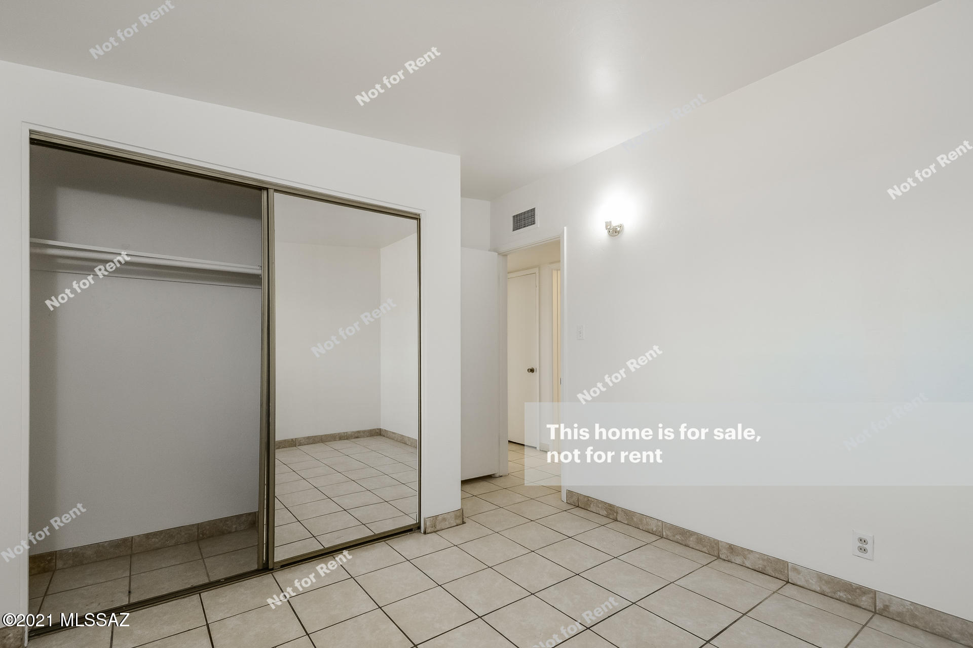 6950 E Calle Neptuno