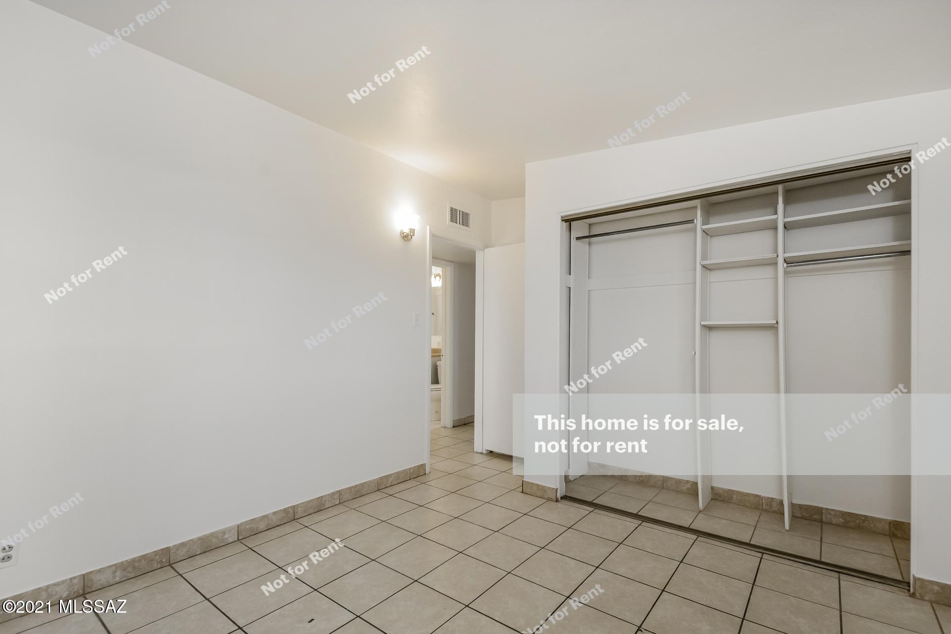 6950 E Calle Neptuno