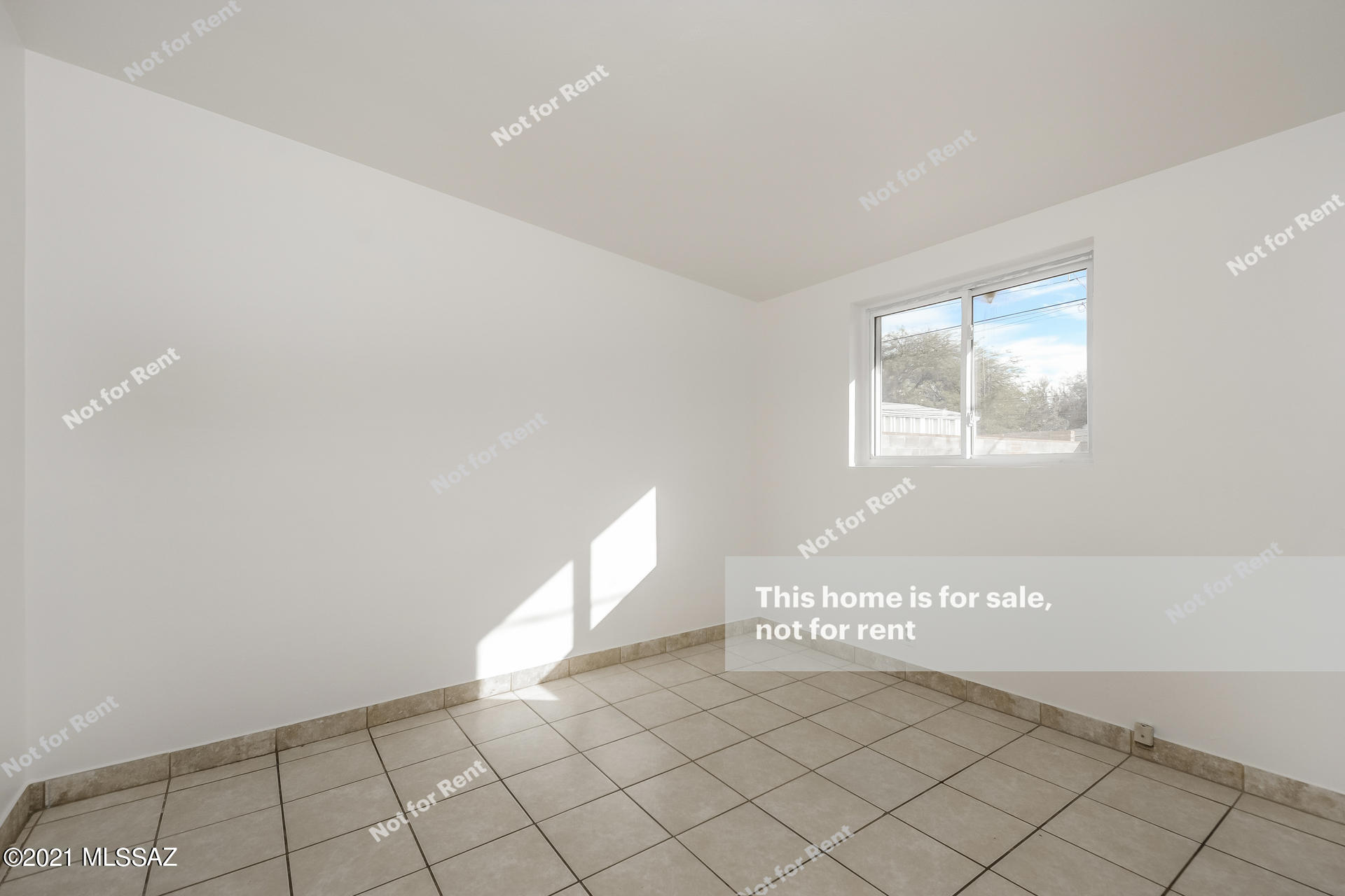 6950 E Calle Neptuno