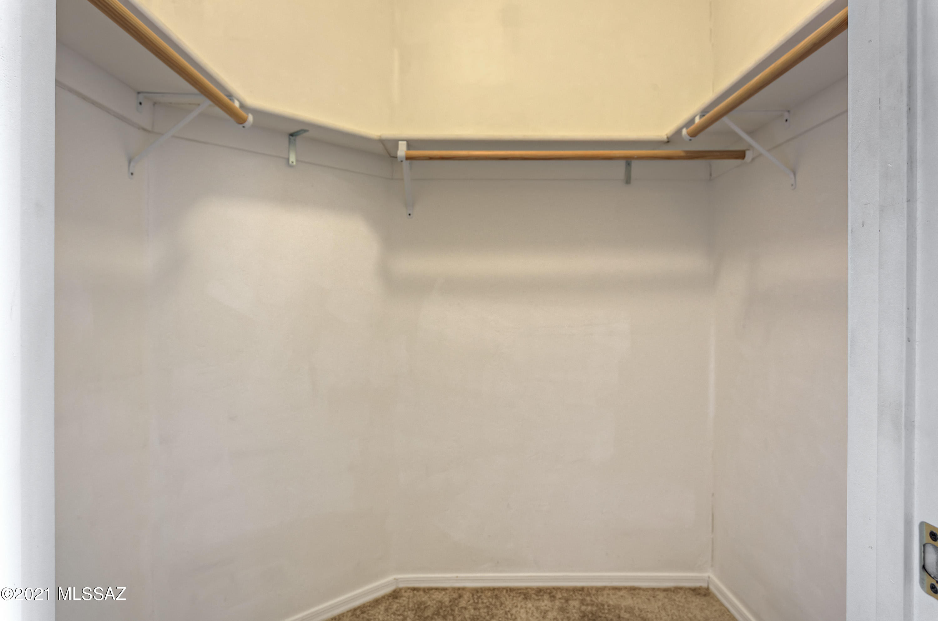 2016 W Bramburgh Court