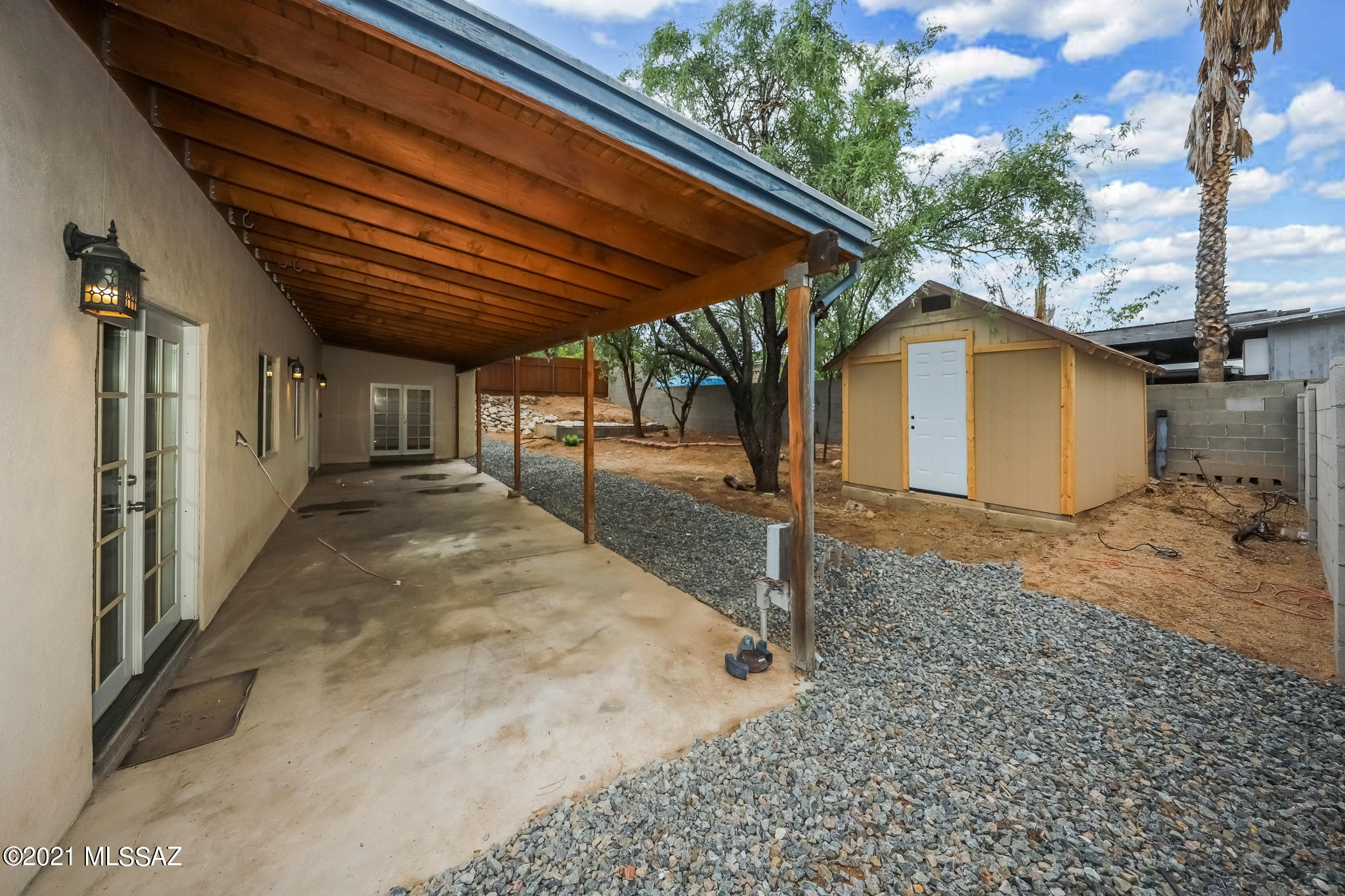 3042 W Liberty Tree Lane