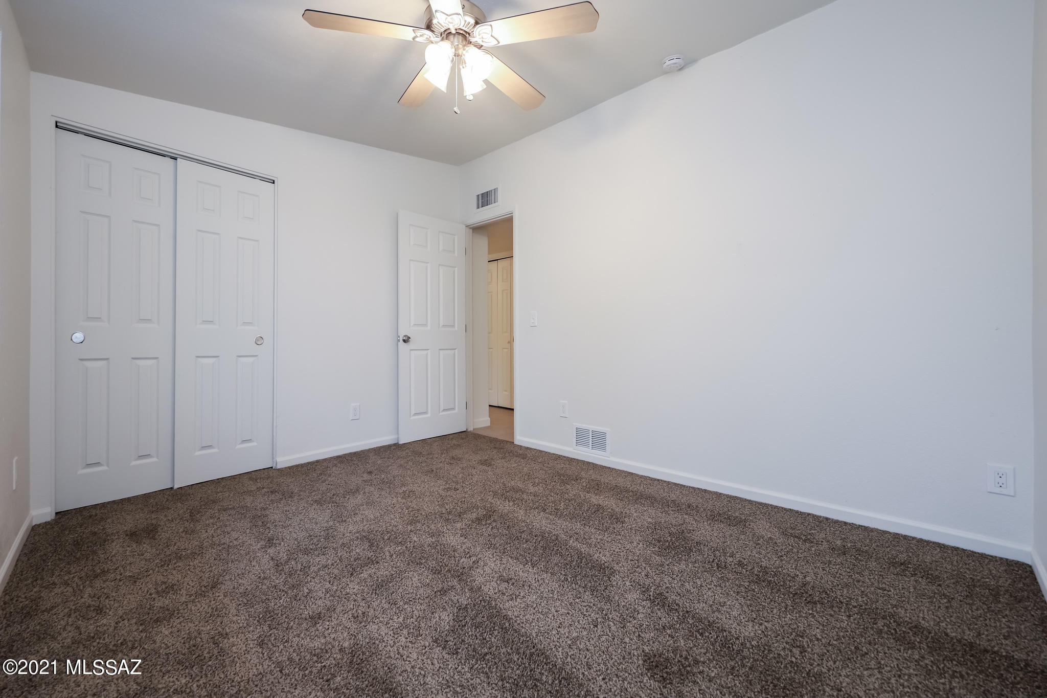 3042 W Liberty Tree Lane