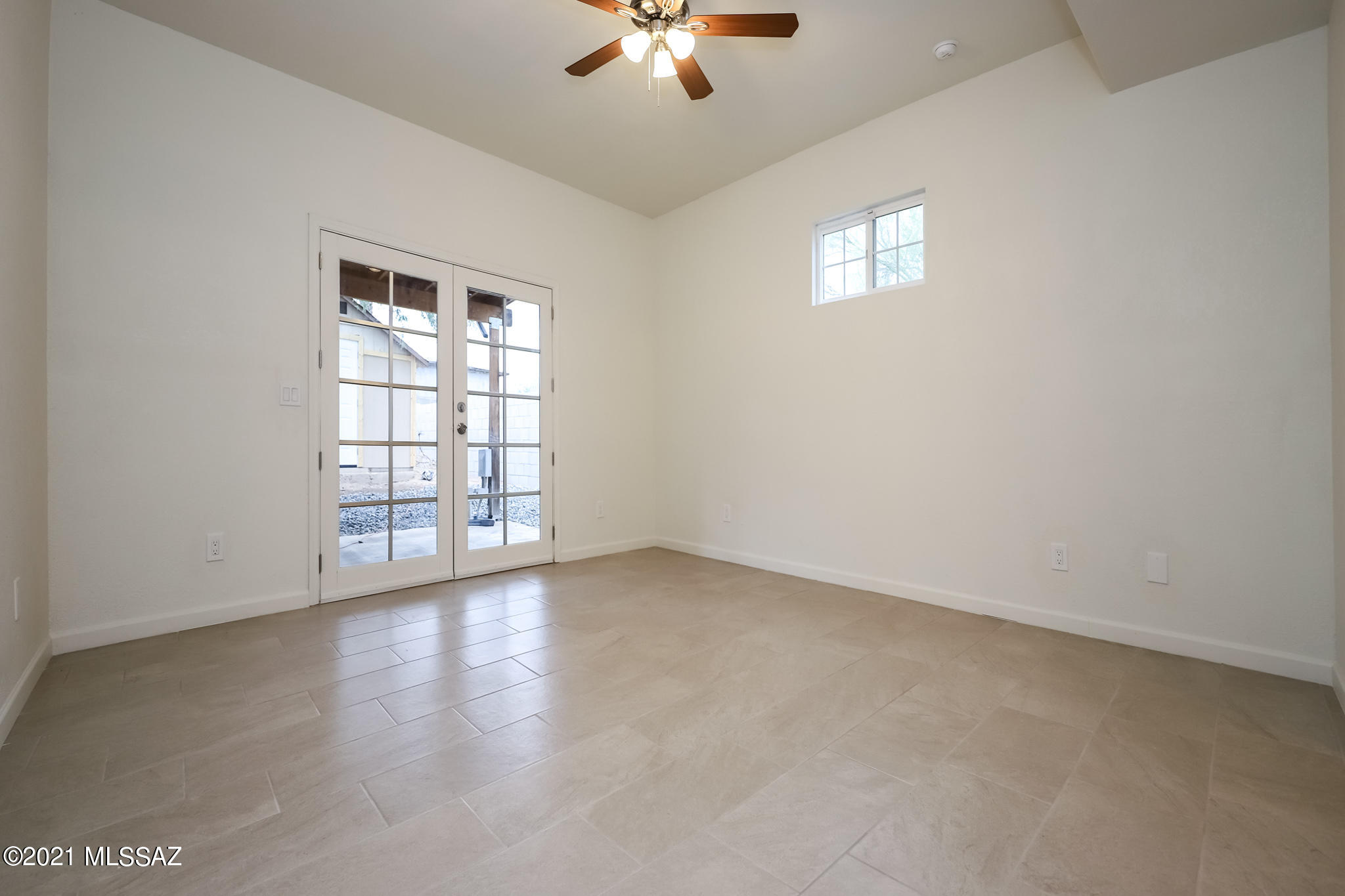 3042 W Liberty Tree Lane