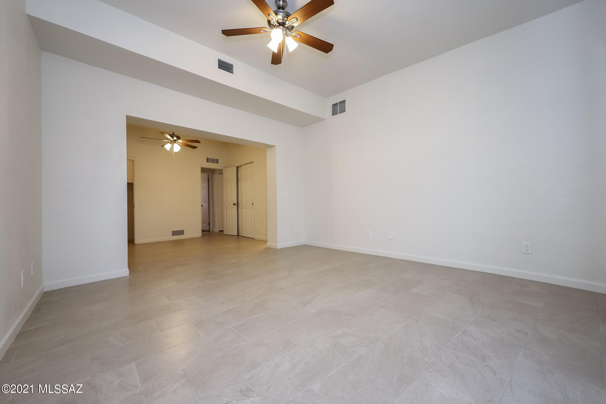 3042 W Liberty Tree Lane