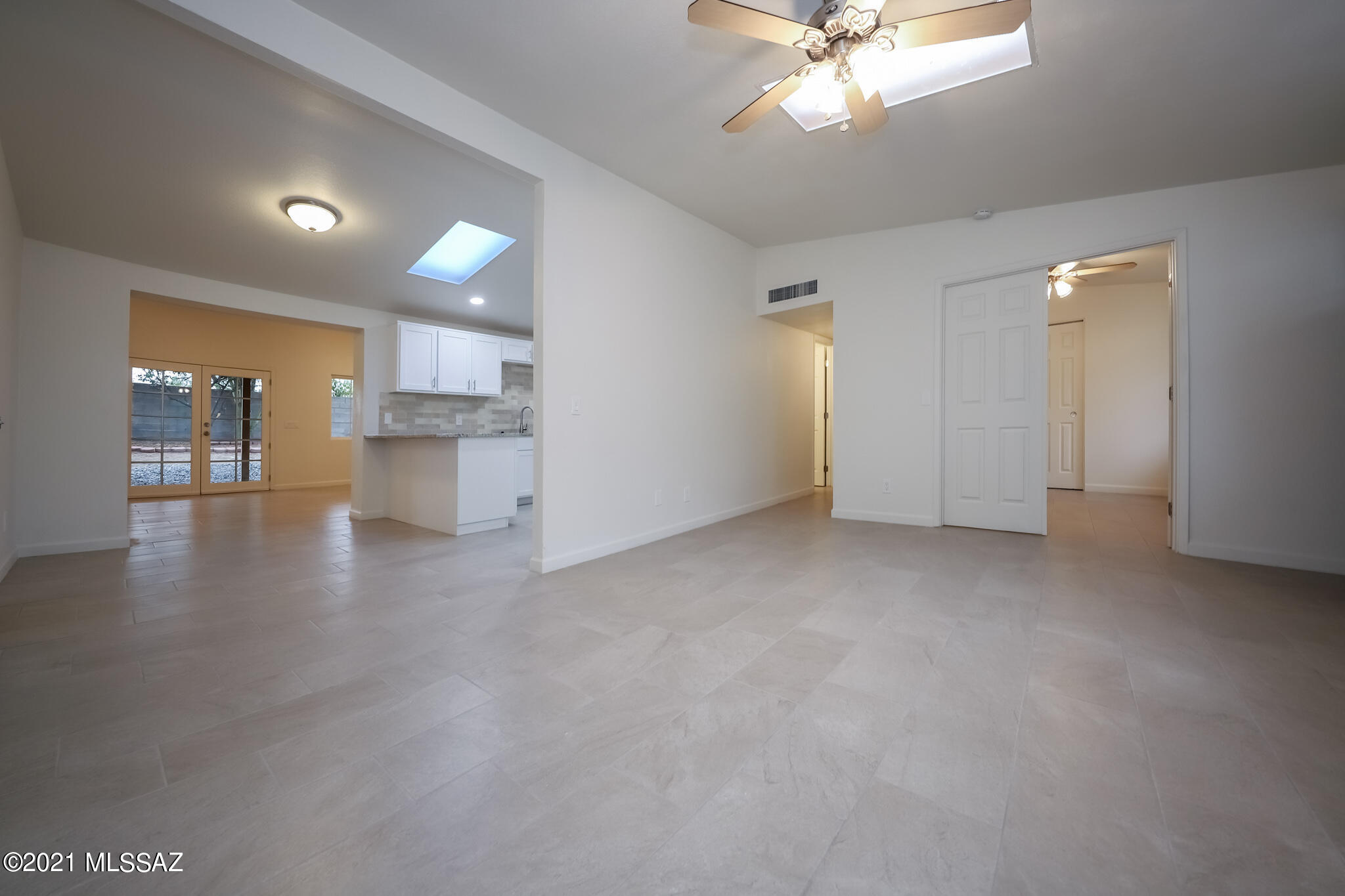 3042 W Liberty Tree Lane