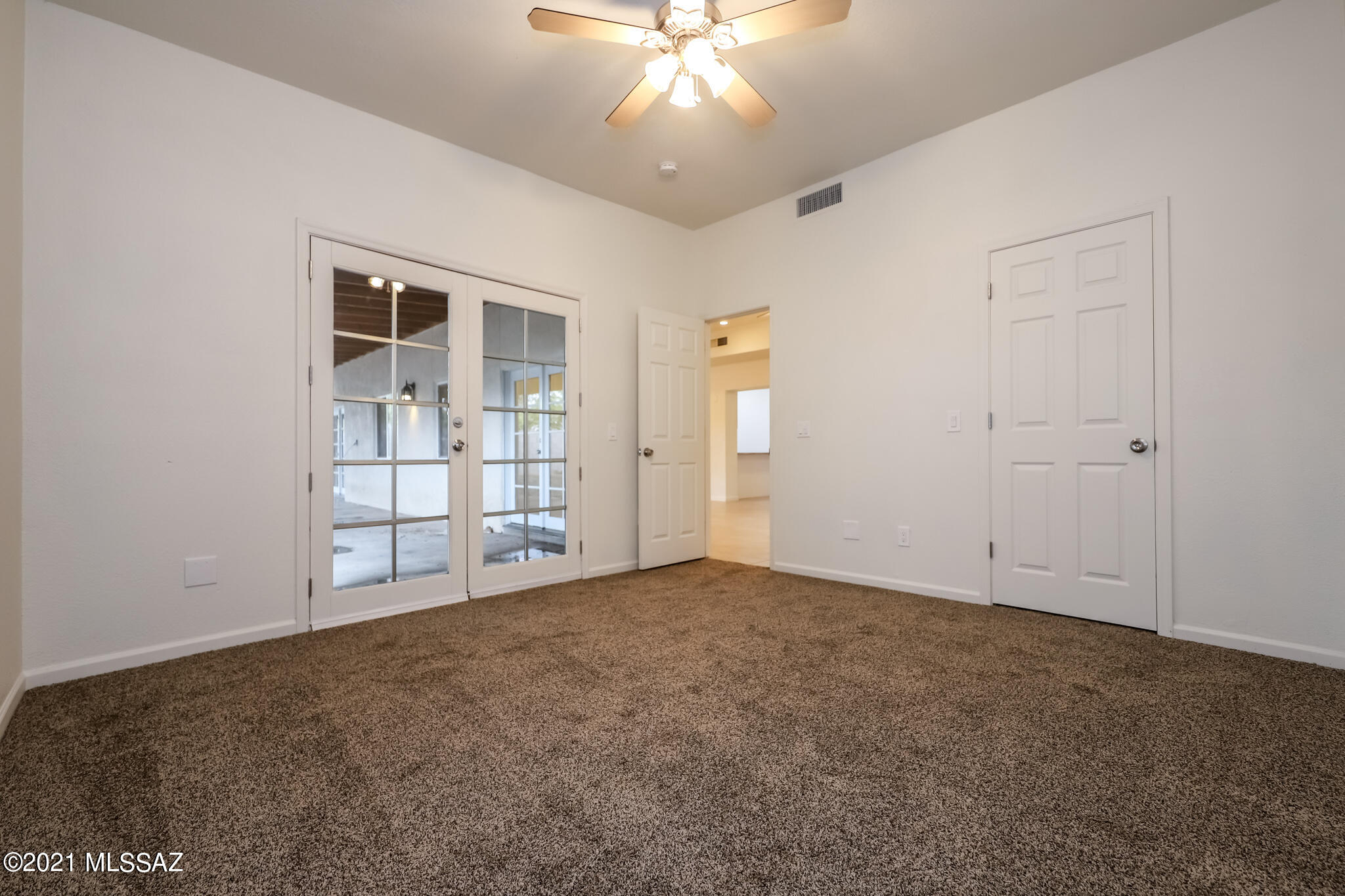 3042 W Liberty Tree Lane