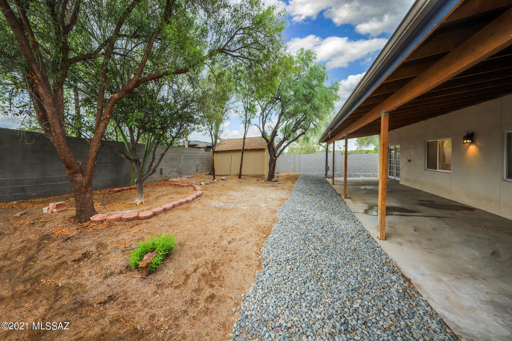 3042 W Liberty Tree Lane