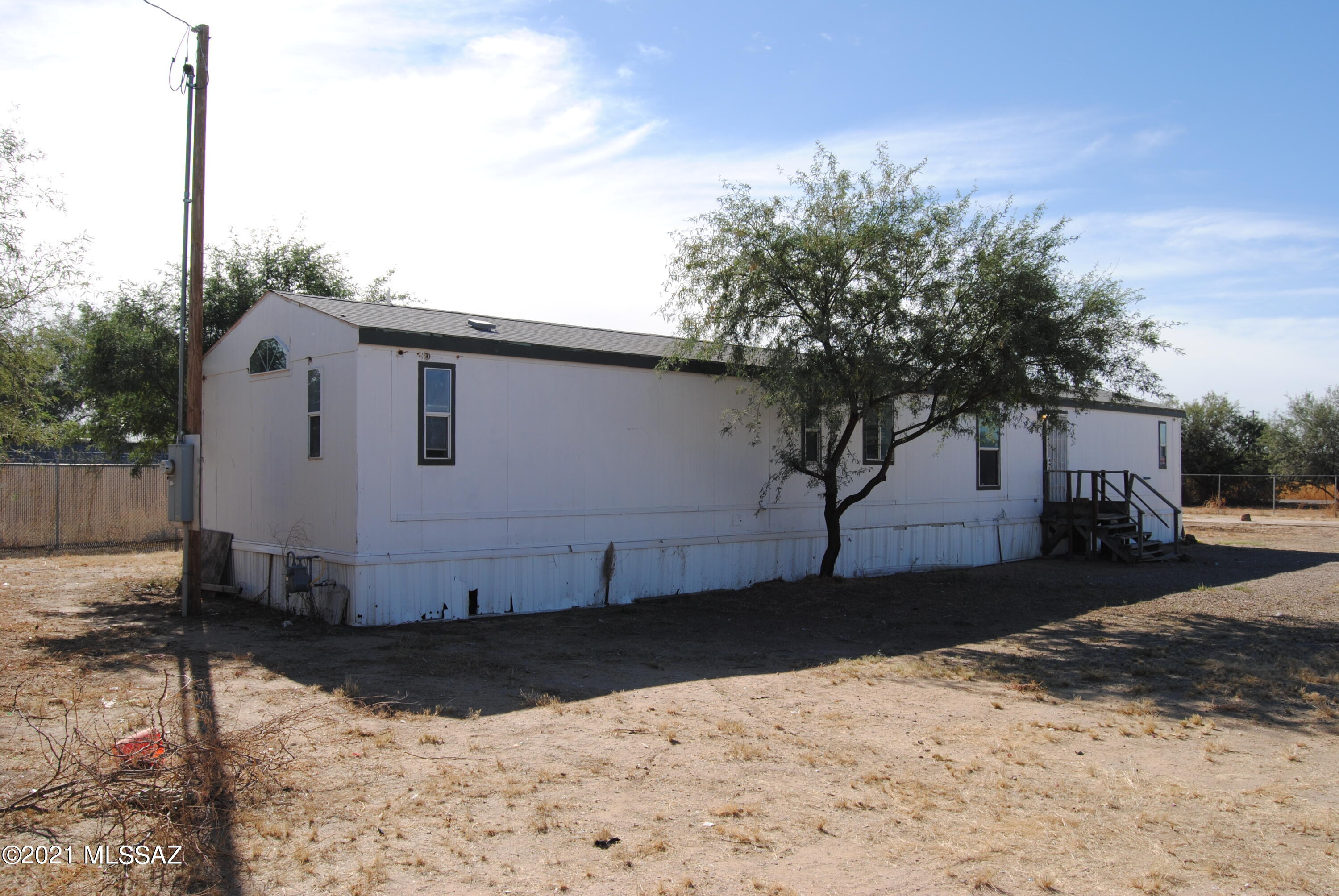 13900 N Adonis Road