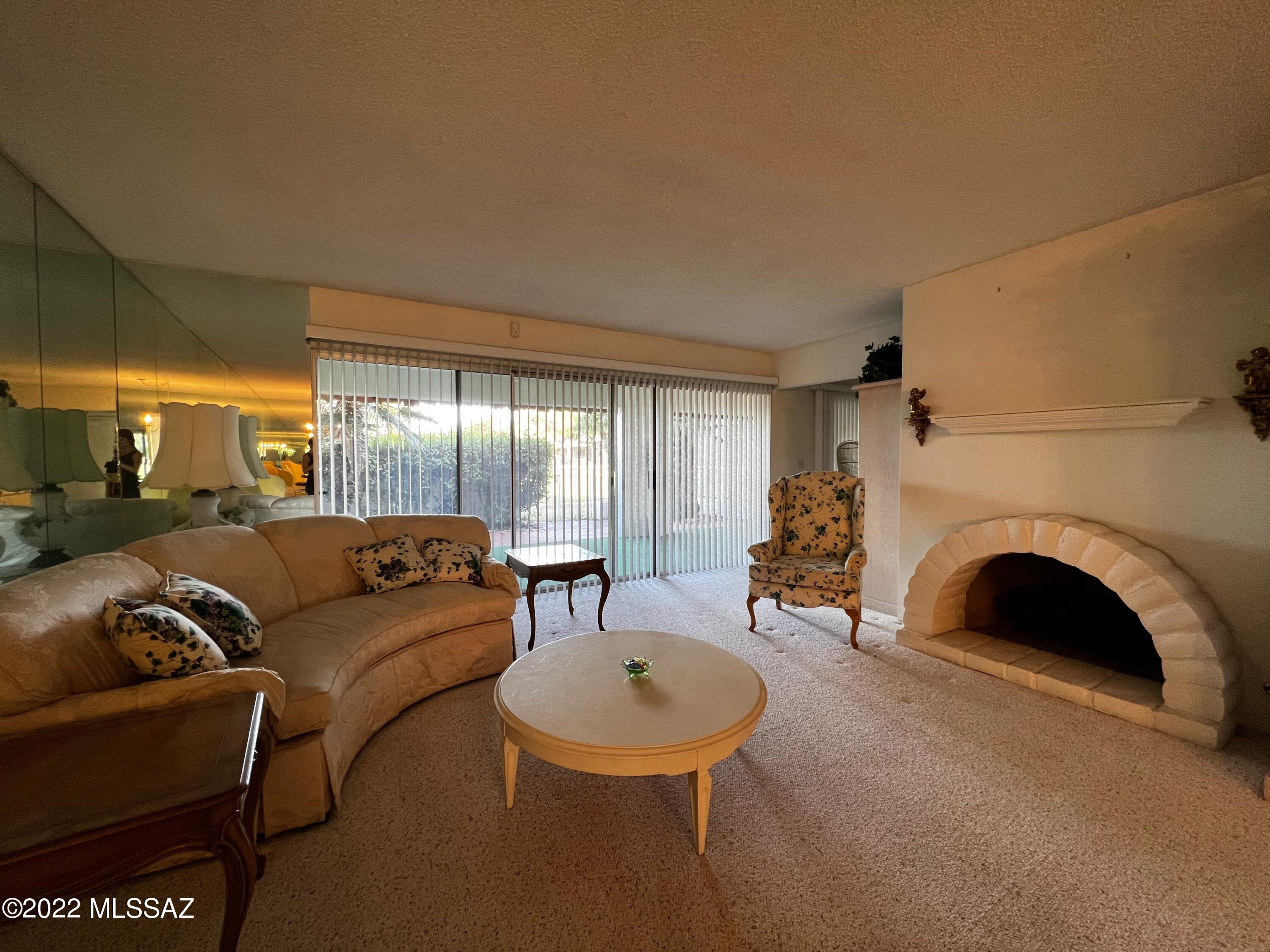 1650 N Paseo Dorado