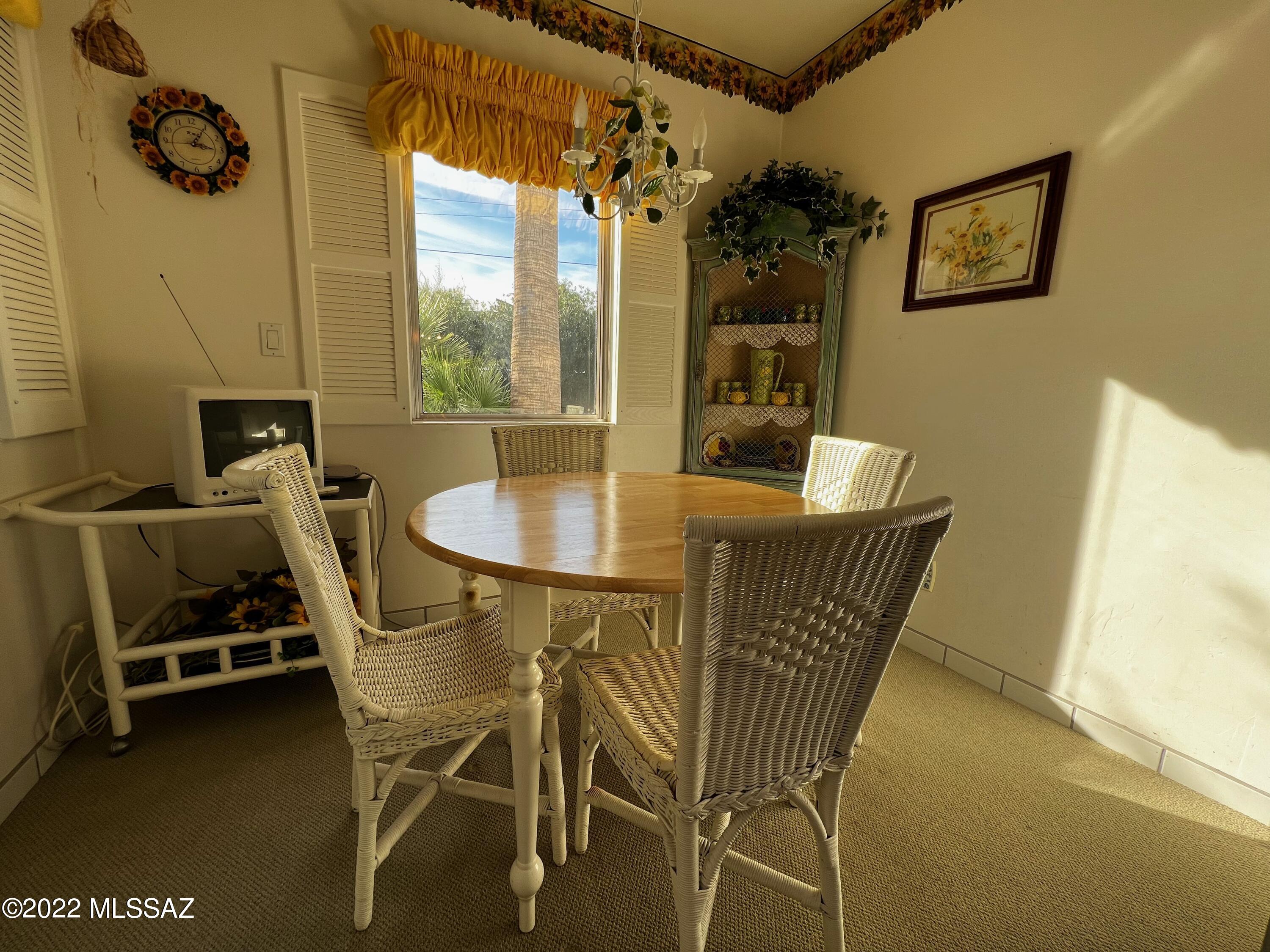 1650 N Paseo Dorado