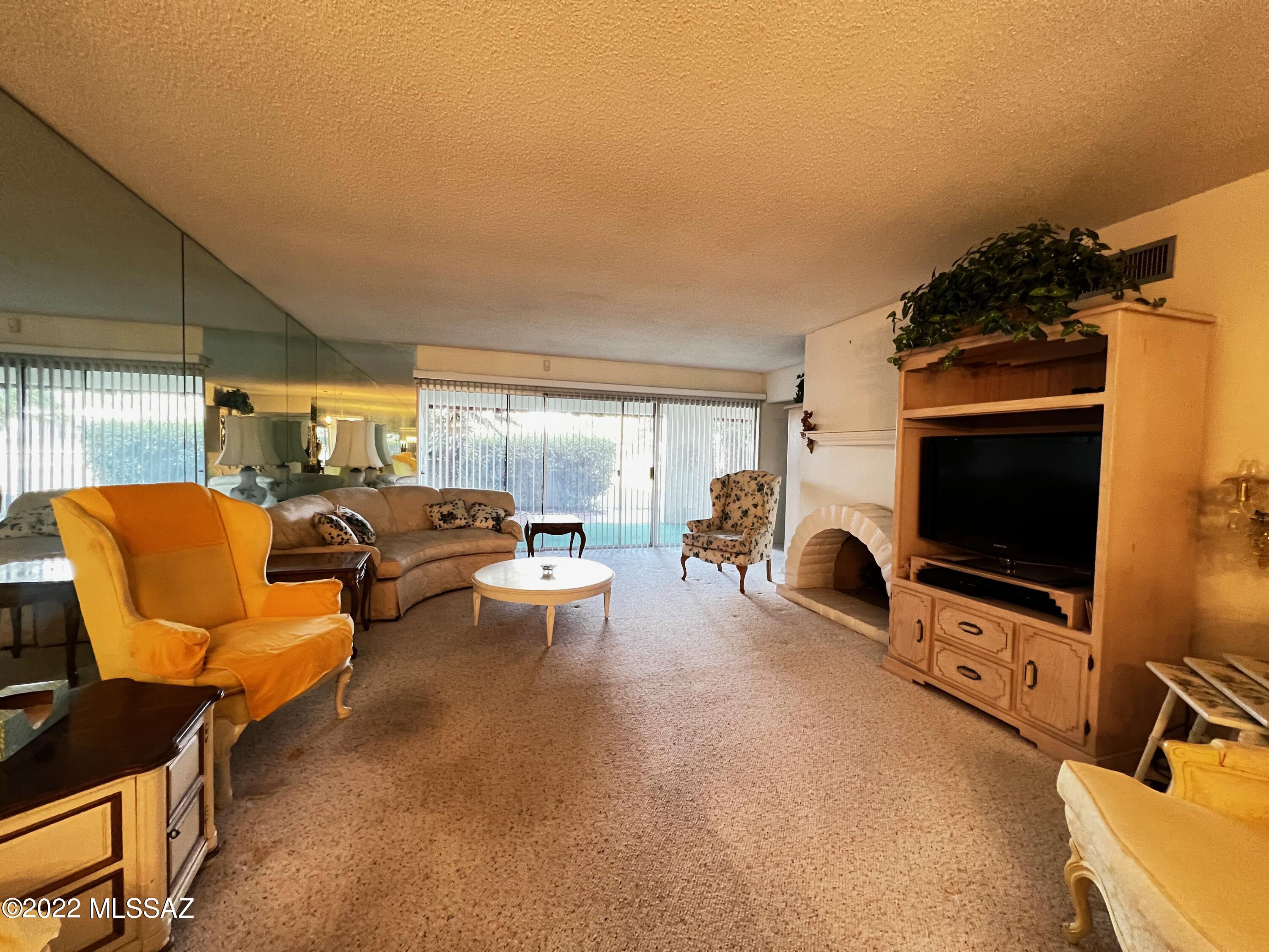 1650 N Paseo Dorado