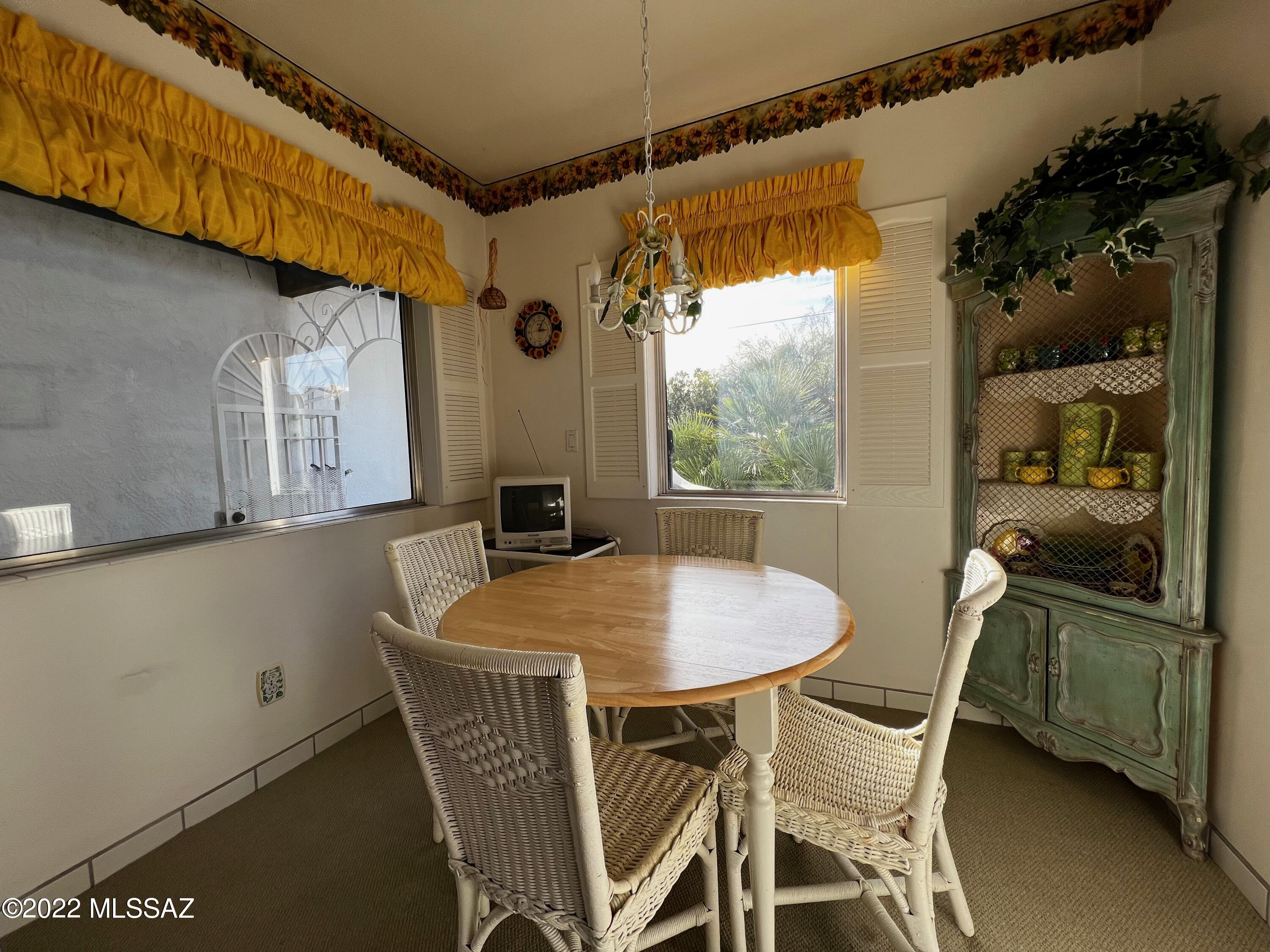 1650 N Paseo Dorado