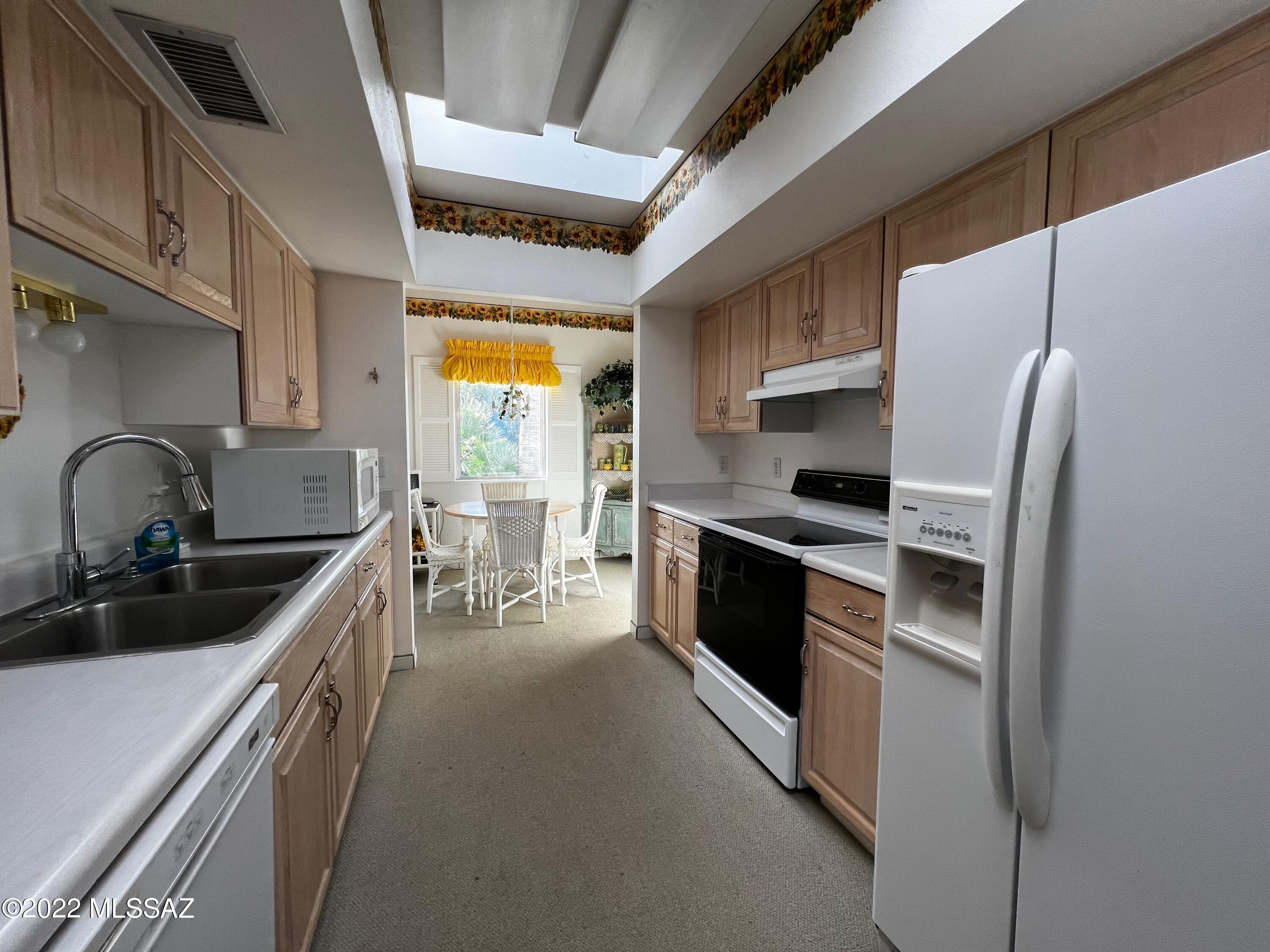 1650 N Paseo Dorado