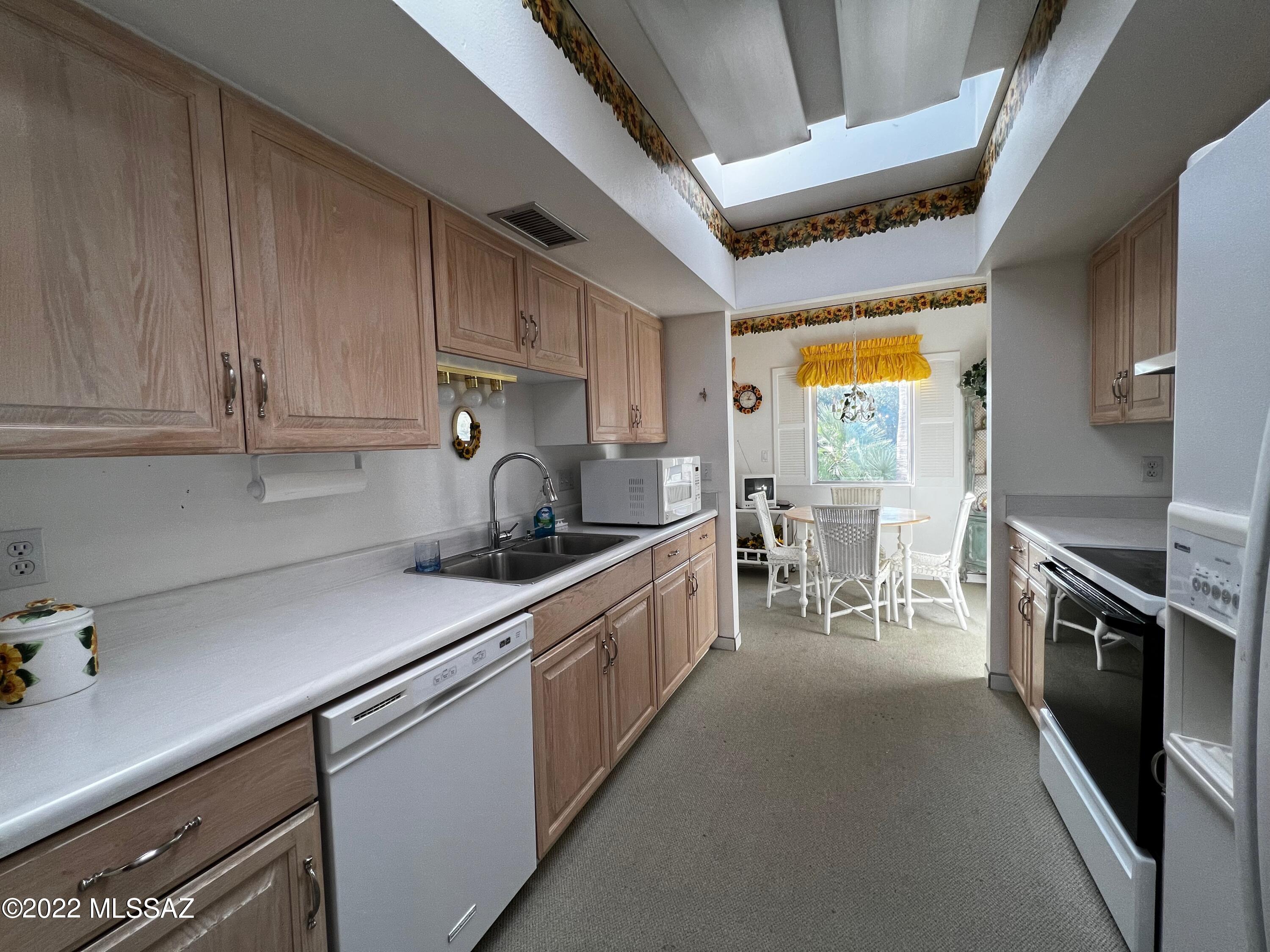 1650 N Paseo Dorado