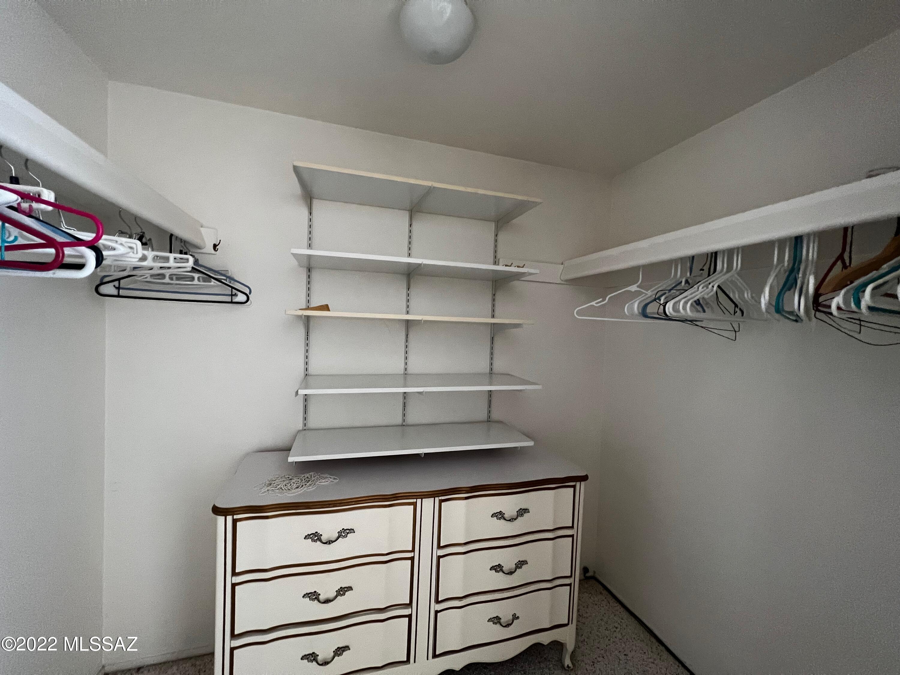 1650 N Paseo Dorado