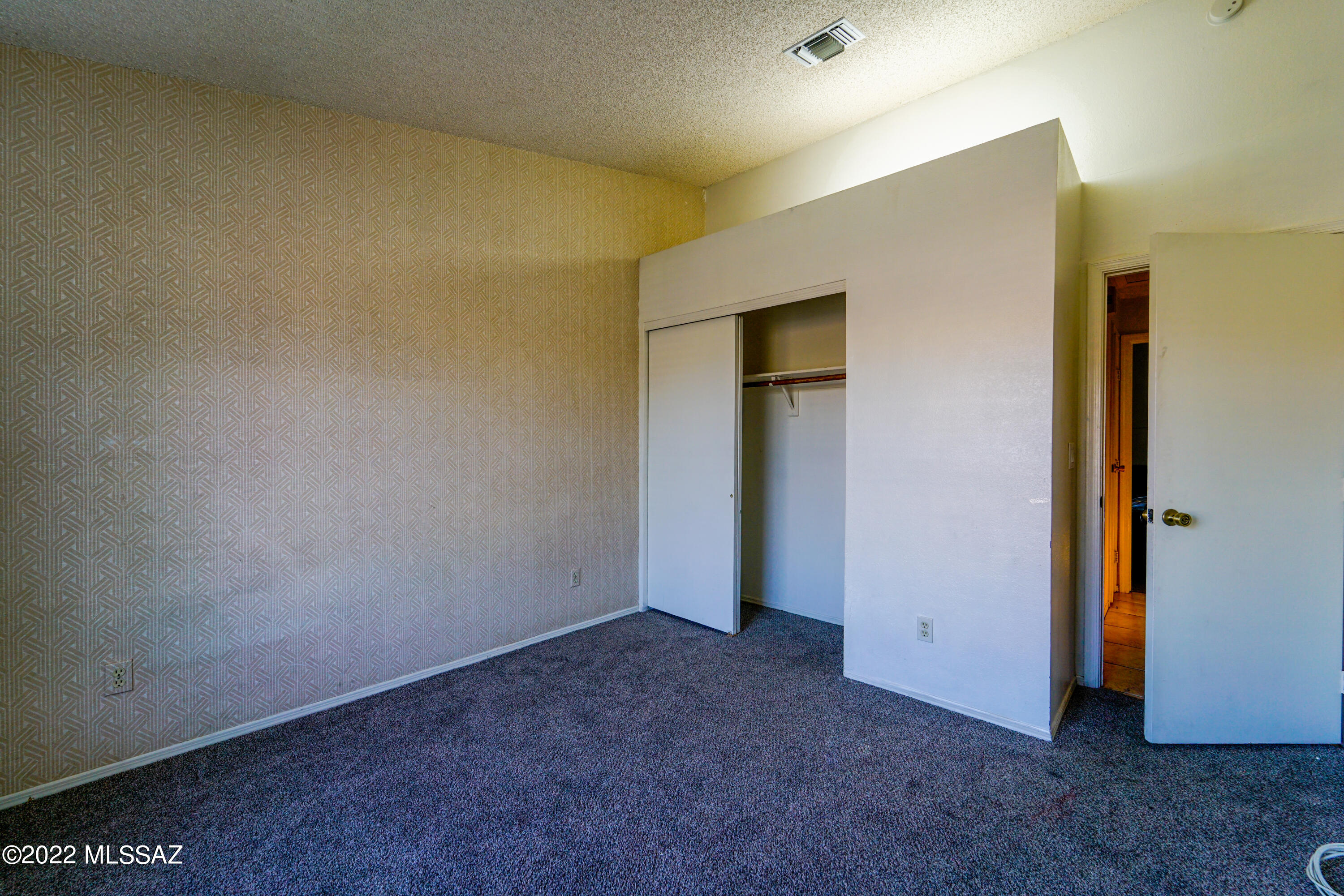 1621 W Colonial Heights