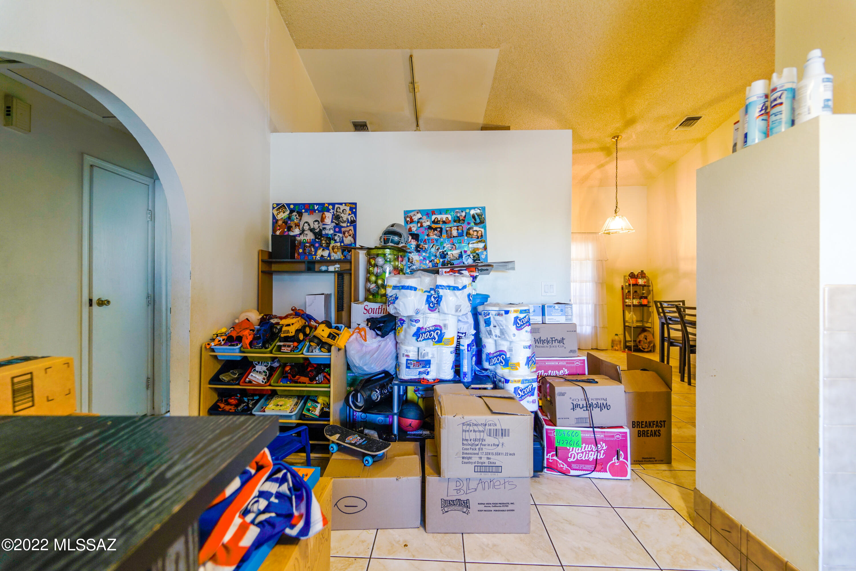 1621 W Colonial Heights