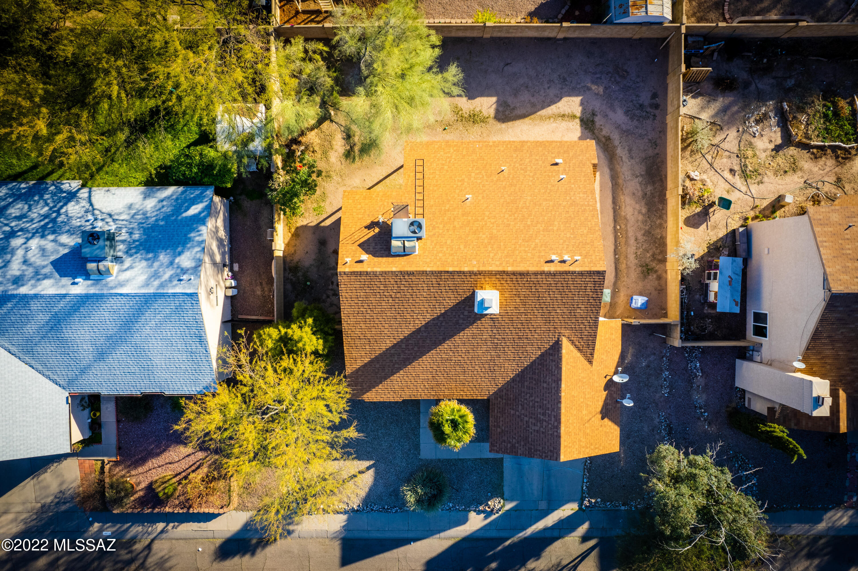 1621 W Colonial Heights