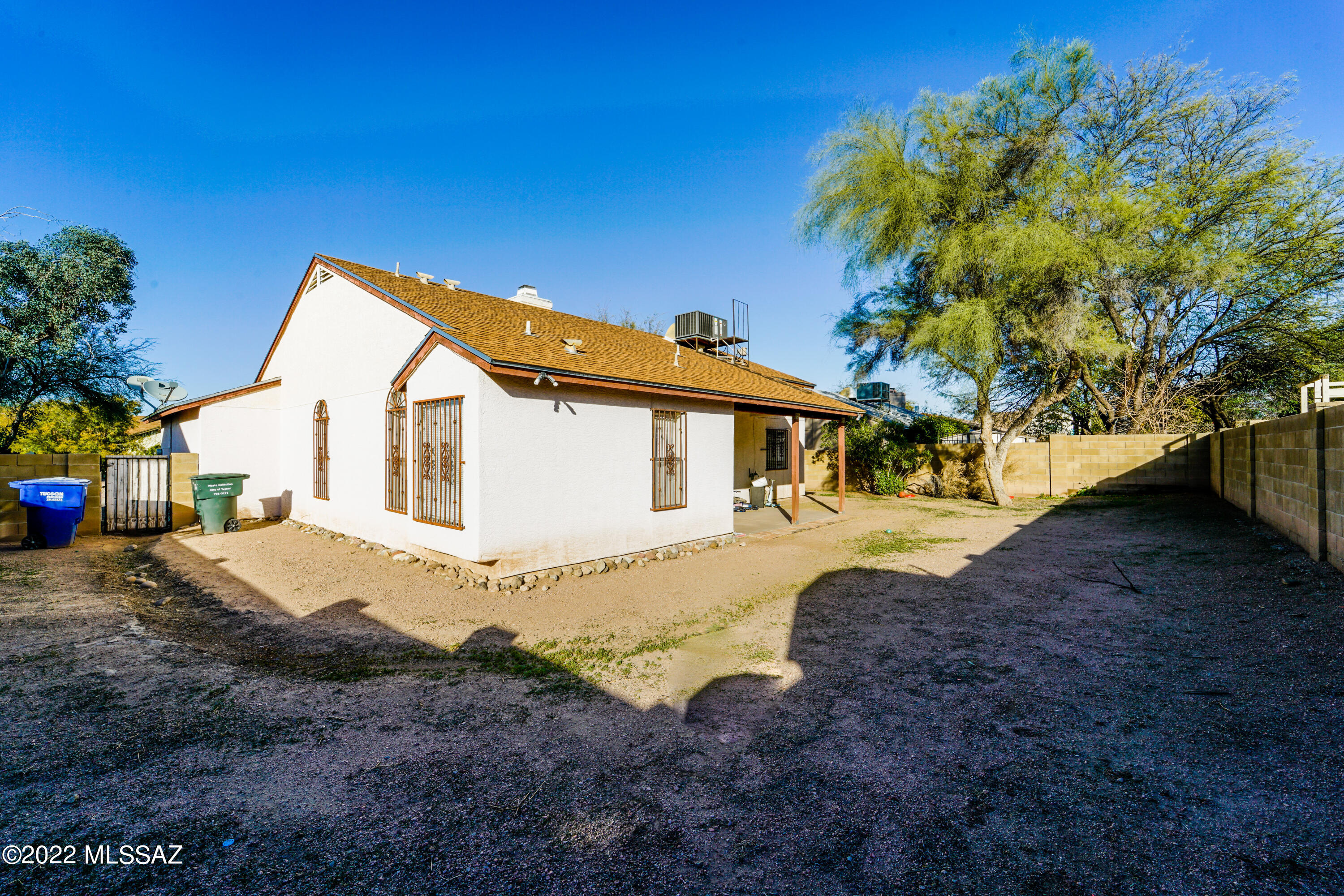 1621 W Colonial Heights