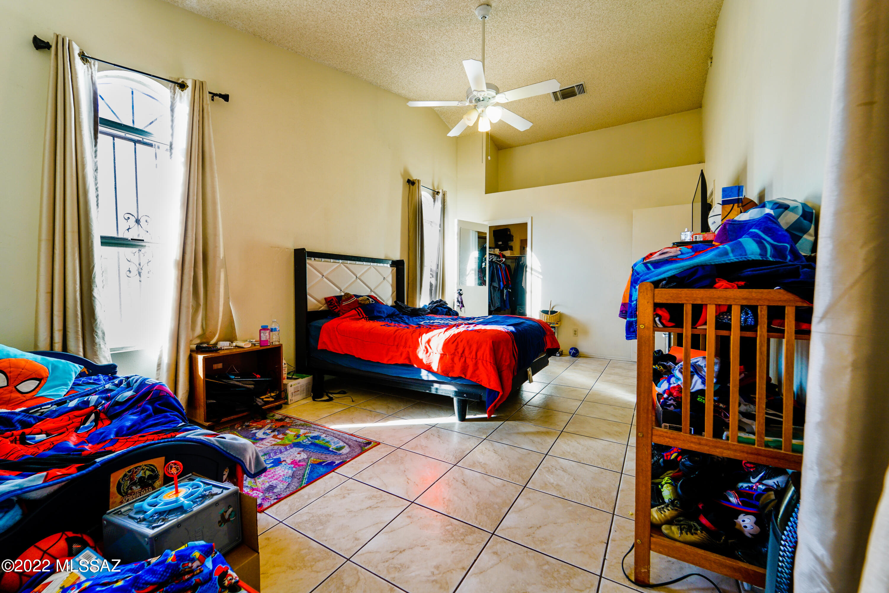 1621 W Colonial Heights