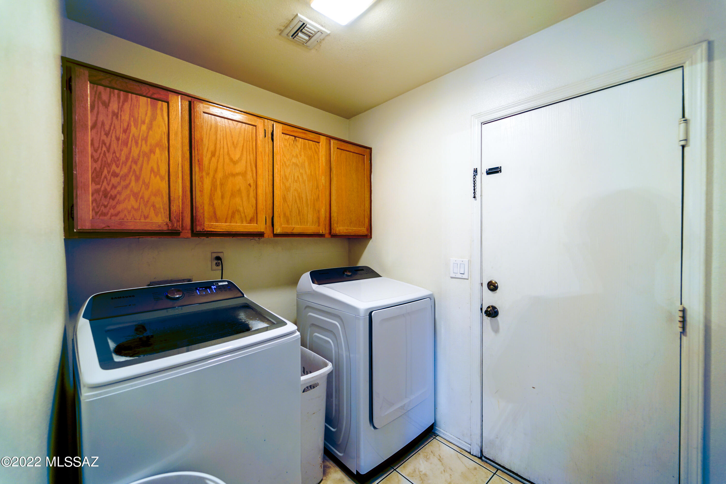 1621 W Colonial Heights