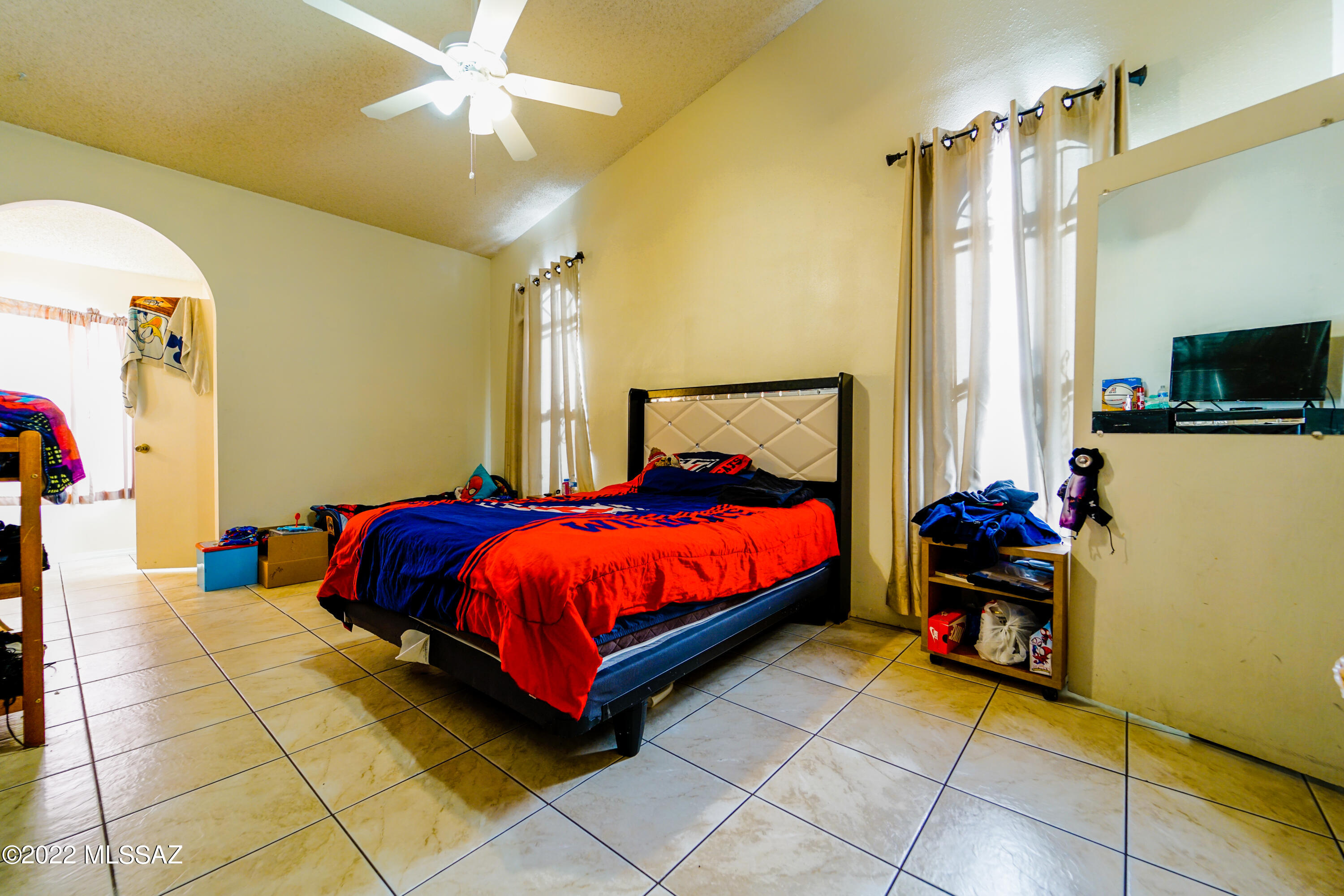 1621 W Colonial Heights