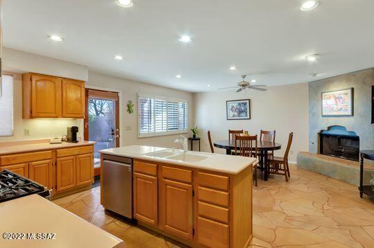 2038 E Calle De Dulcinea