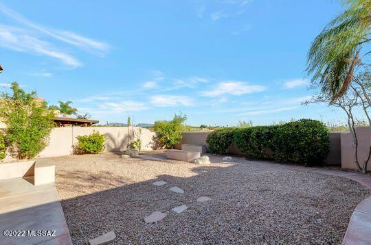 2038 E Calle De Dulcinea