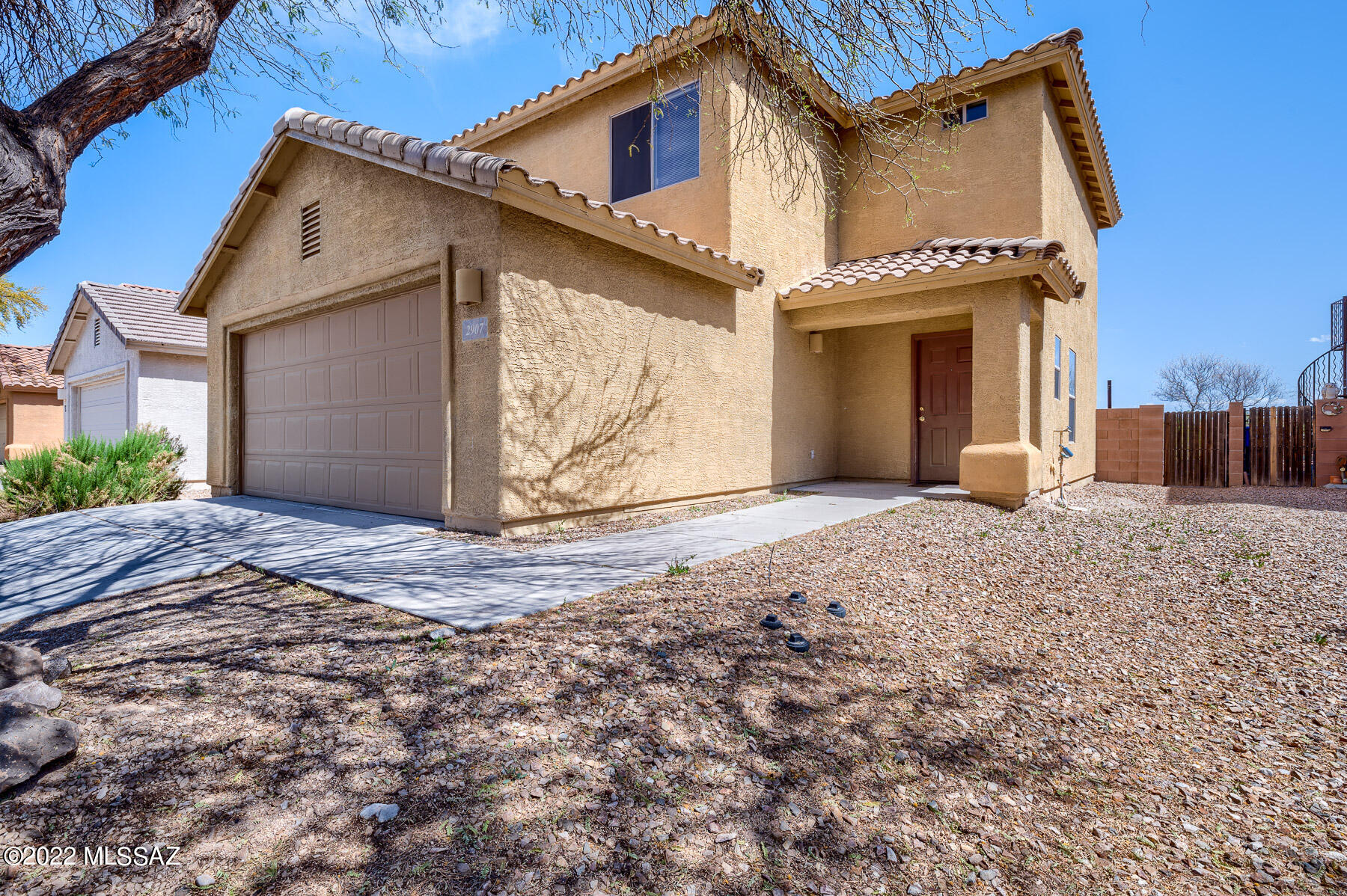 2907 S Pantano Edge Drive