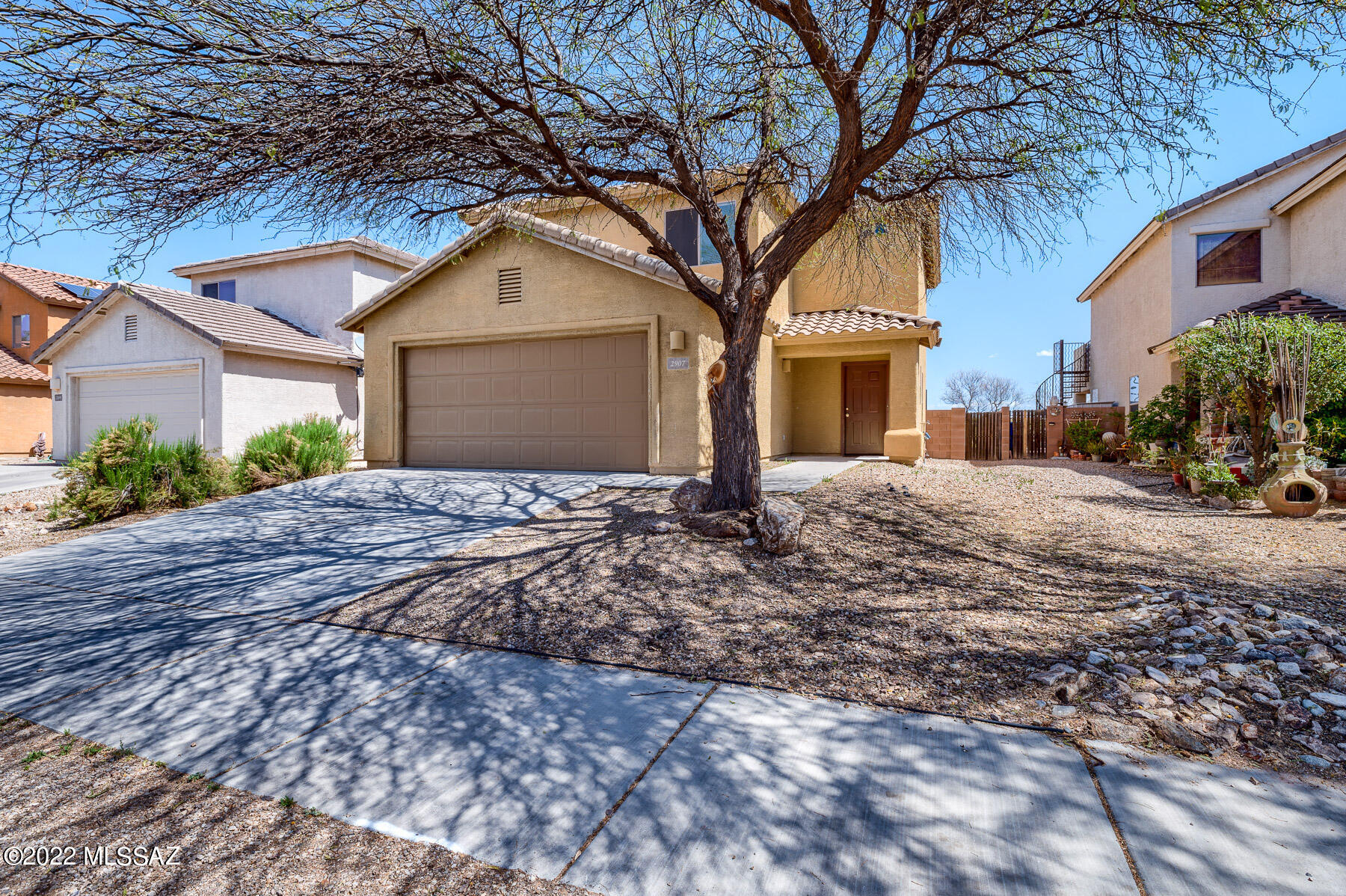 2907 S Pantano Edge Drive