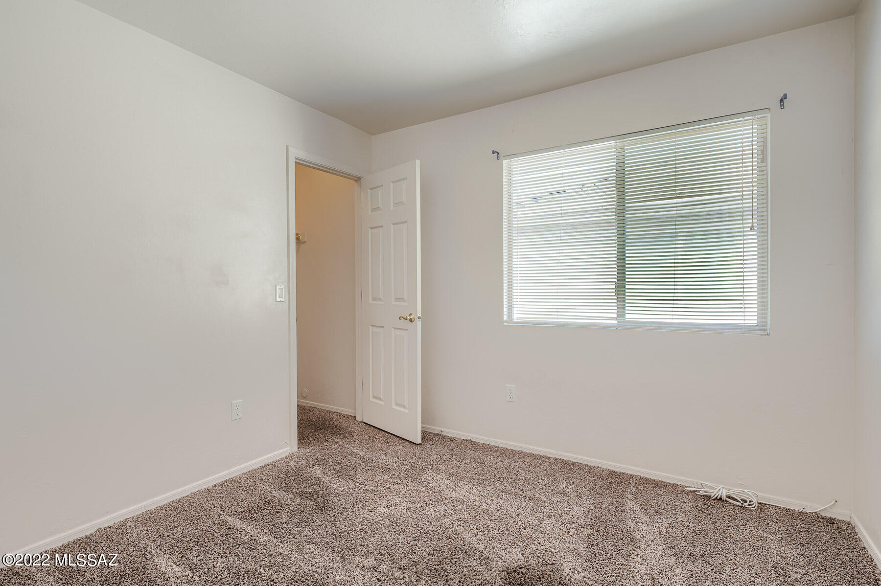 2907 S Pantano Edge Drive