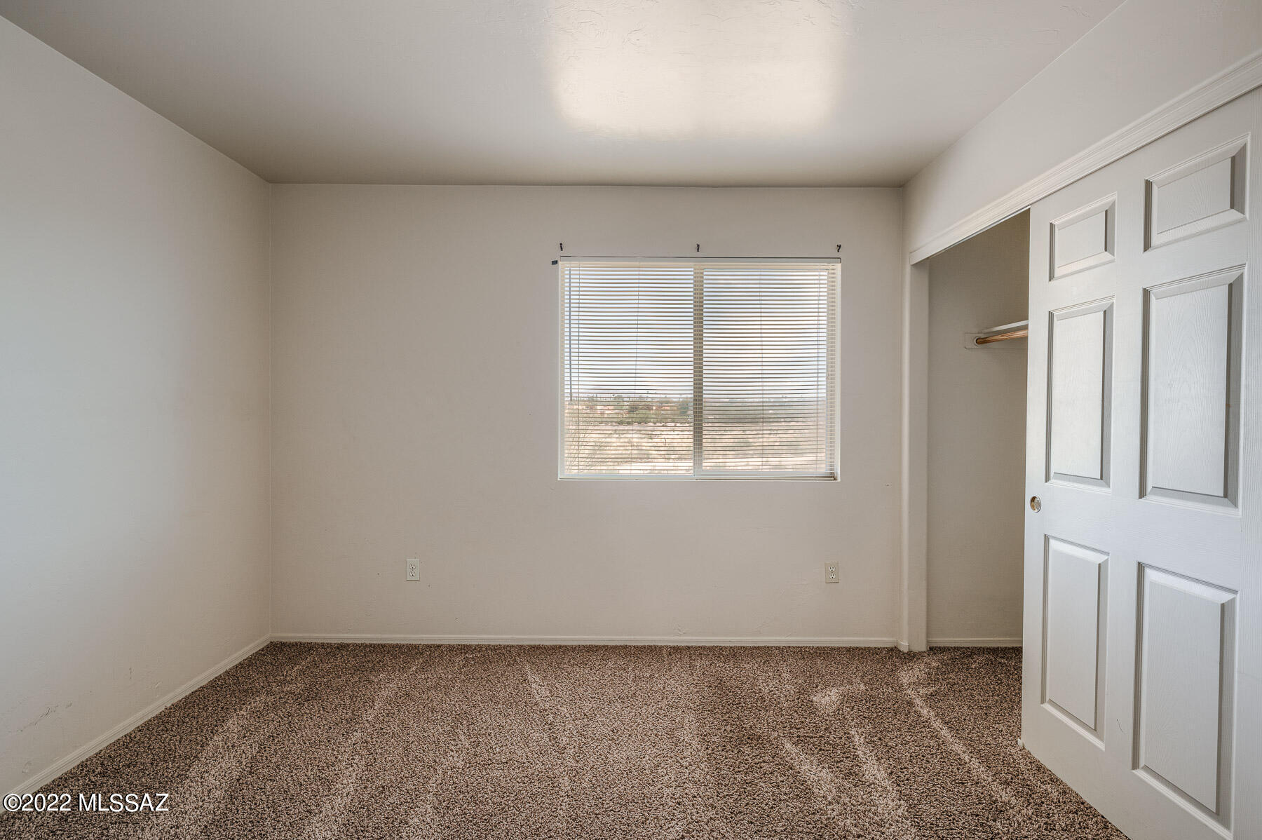2907 S Pantano Edge Drive